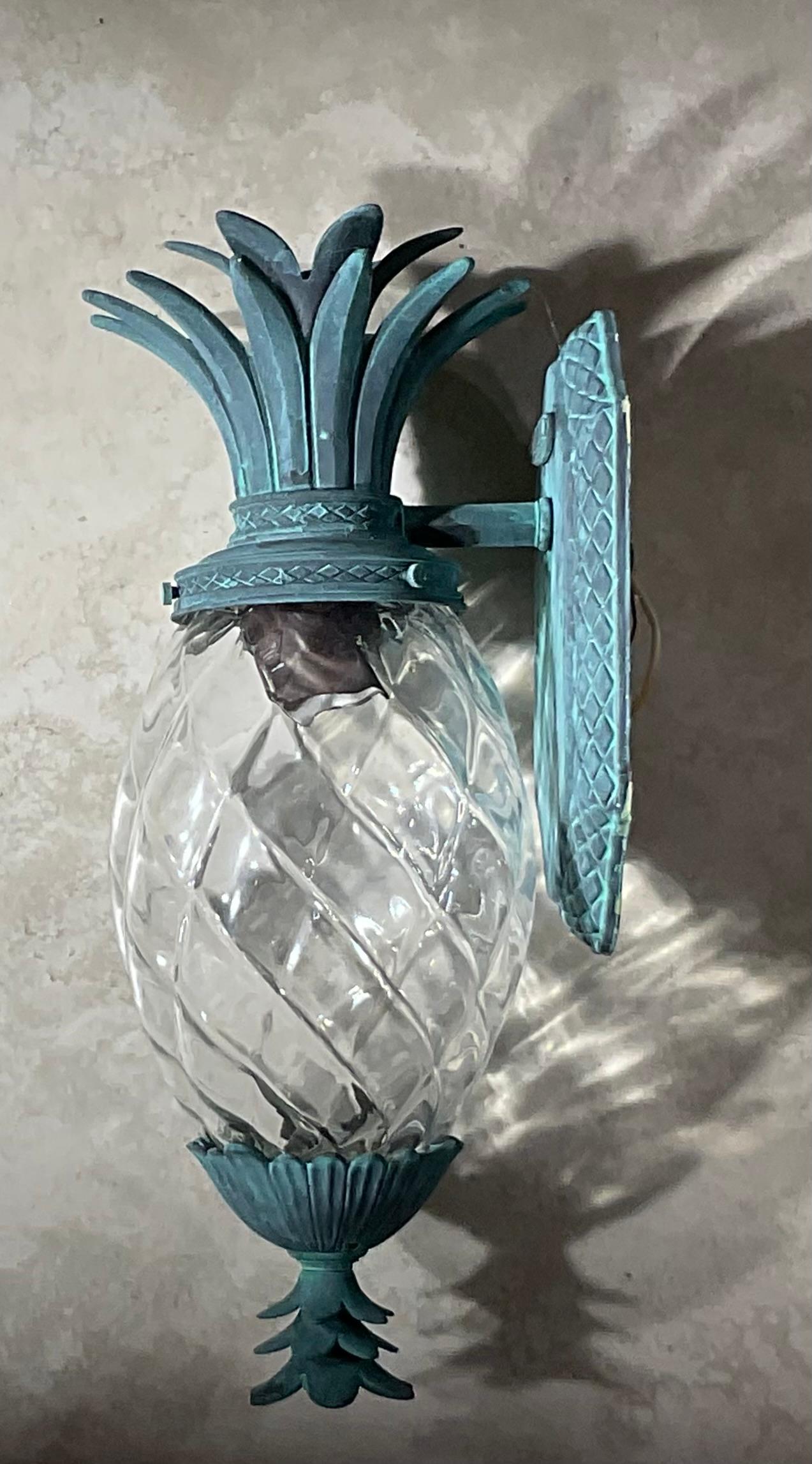 Single Vintage Pineapple Bronze and Brass Wall Sconce - Tropical Elegance For Sale 3