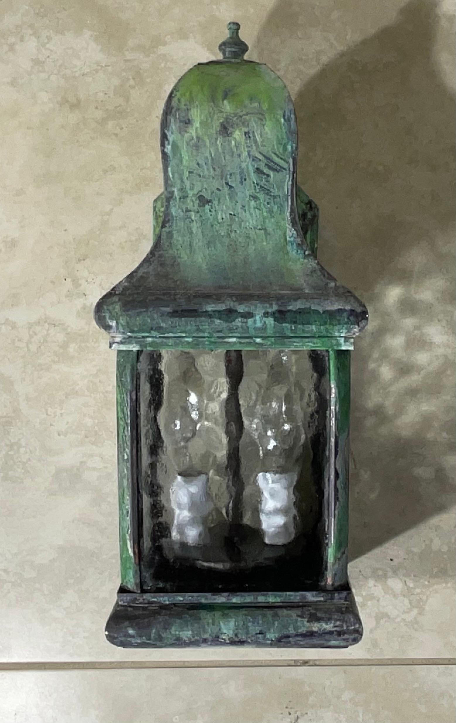 Farol individual de latón macizo para colgar en la pared en venta 3