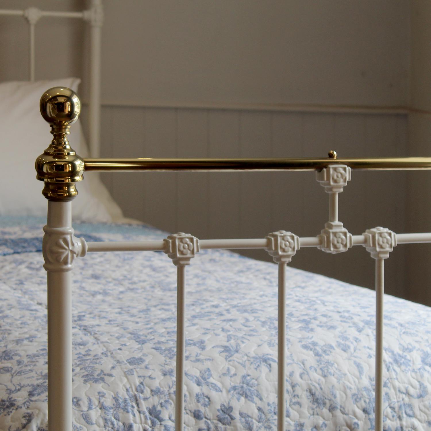 British Single White Brass and Iron Antique Bed MS74