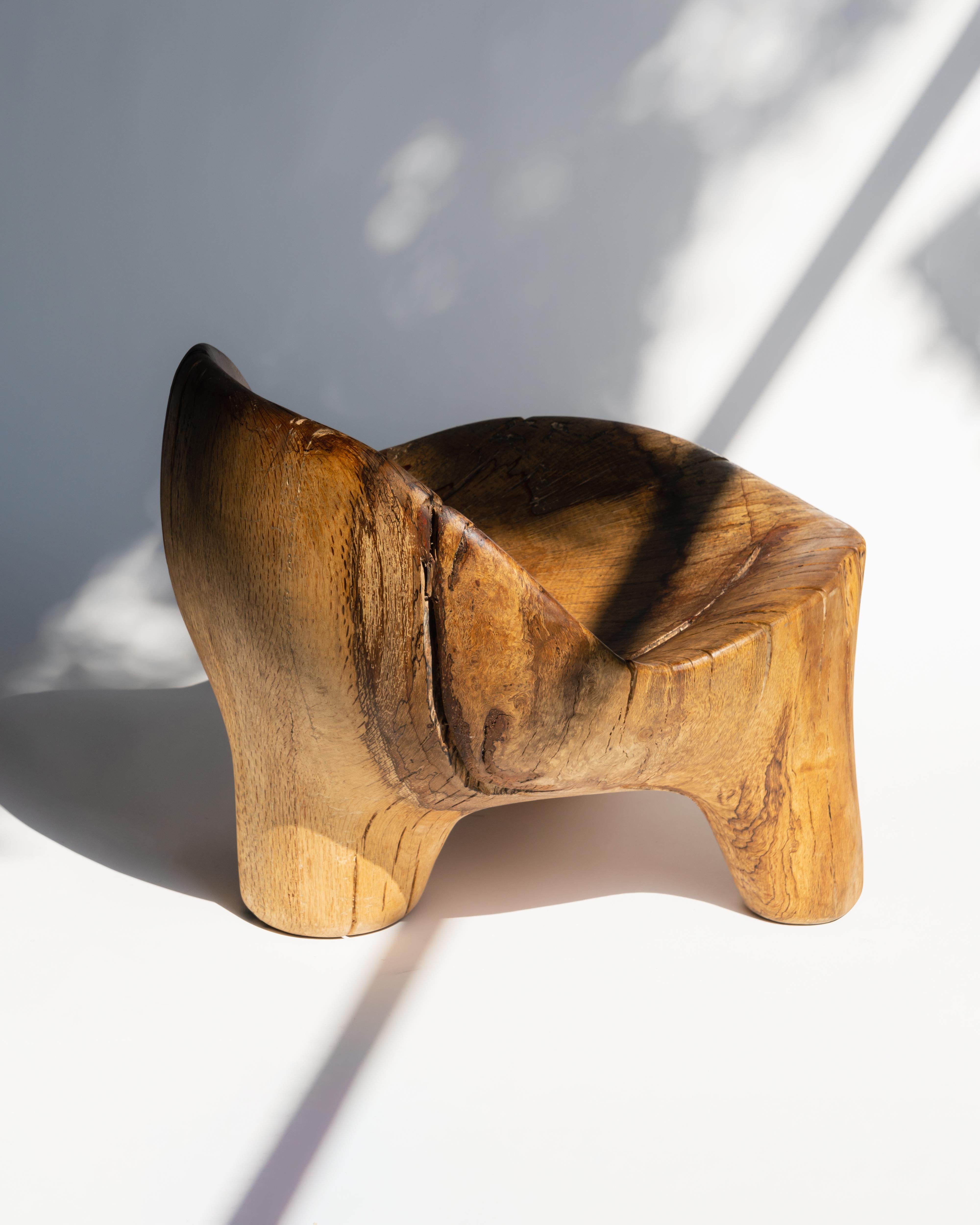Single Wood, Pietra vulcanica, Marmo Batan Lounge Chair di Sebastián Cappiello in vendita 4