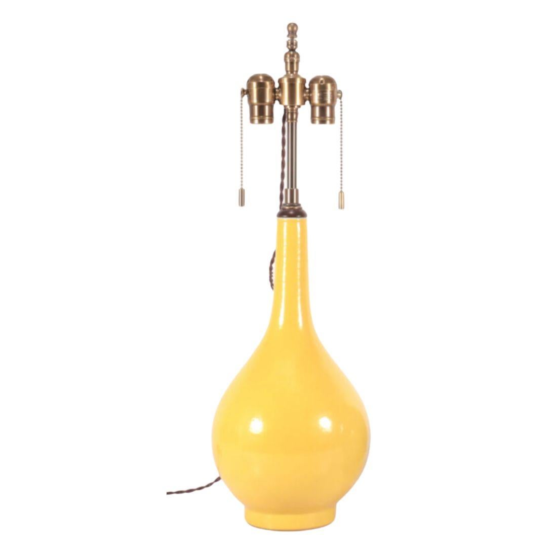 20ième siècle Lampe gourde en porcelaine jaune en vente