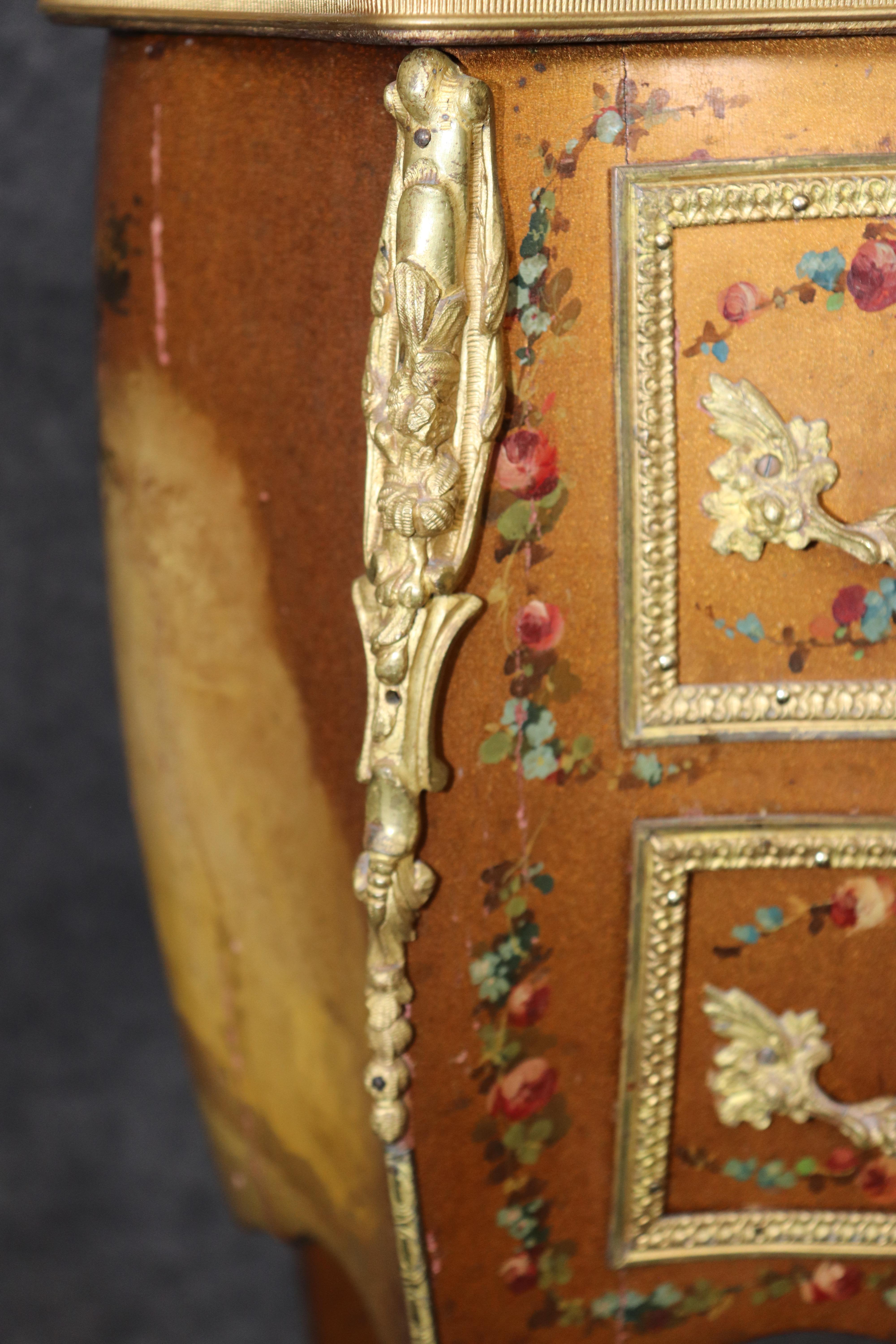 SinglGold Leaf Gilded Vernis Martin Painted French Louis XV Style Night Stand For Sale 6