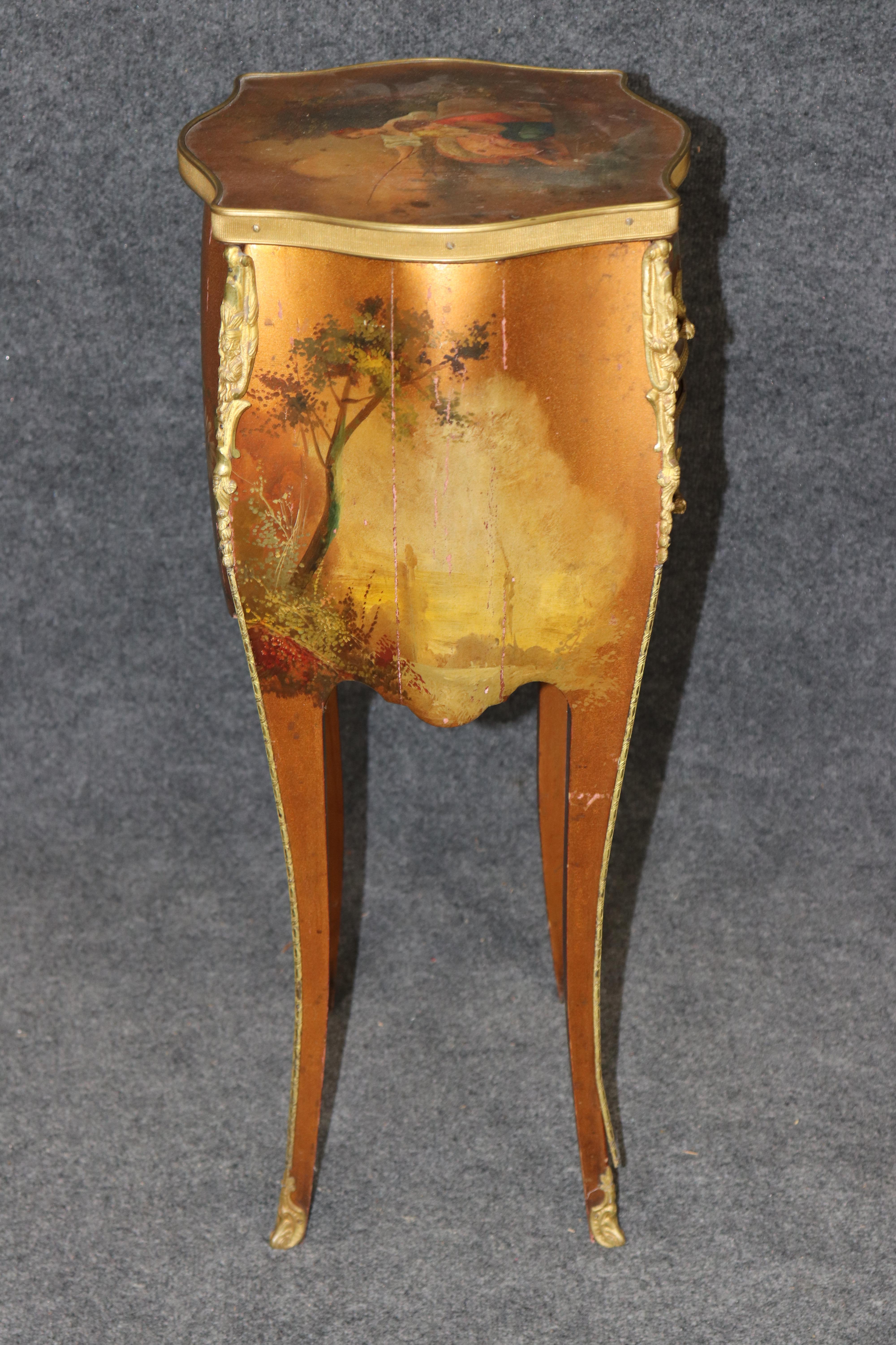 SinglGold Leaf Gilded Vernis Martin Painted French Louis XV Style Night Stand In Good Condition For Sale In Swedesboro, NJ