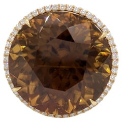 Anello cocktail con singalite e diamanti bianchi in 18 carati