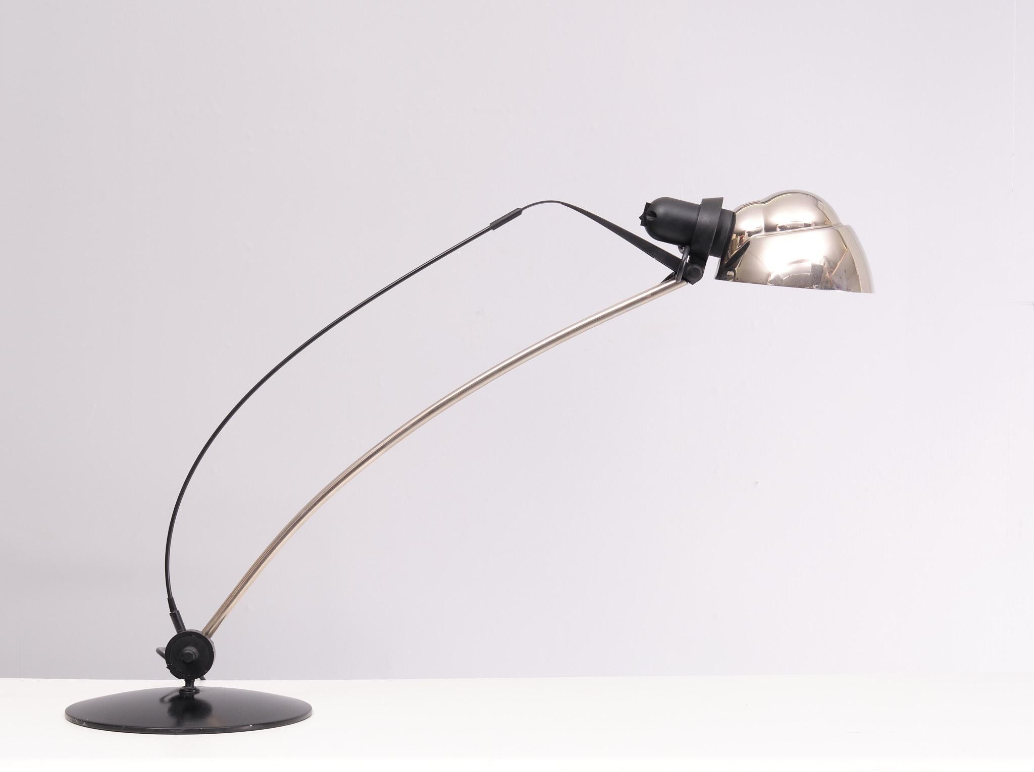 Italian Sini’ desk lamp by René Kemna for Sirrah. Italy, 1980’s     For Sale