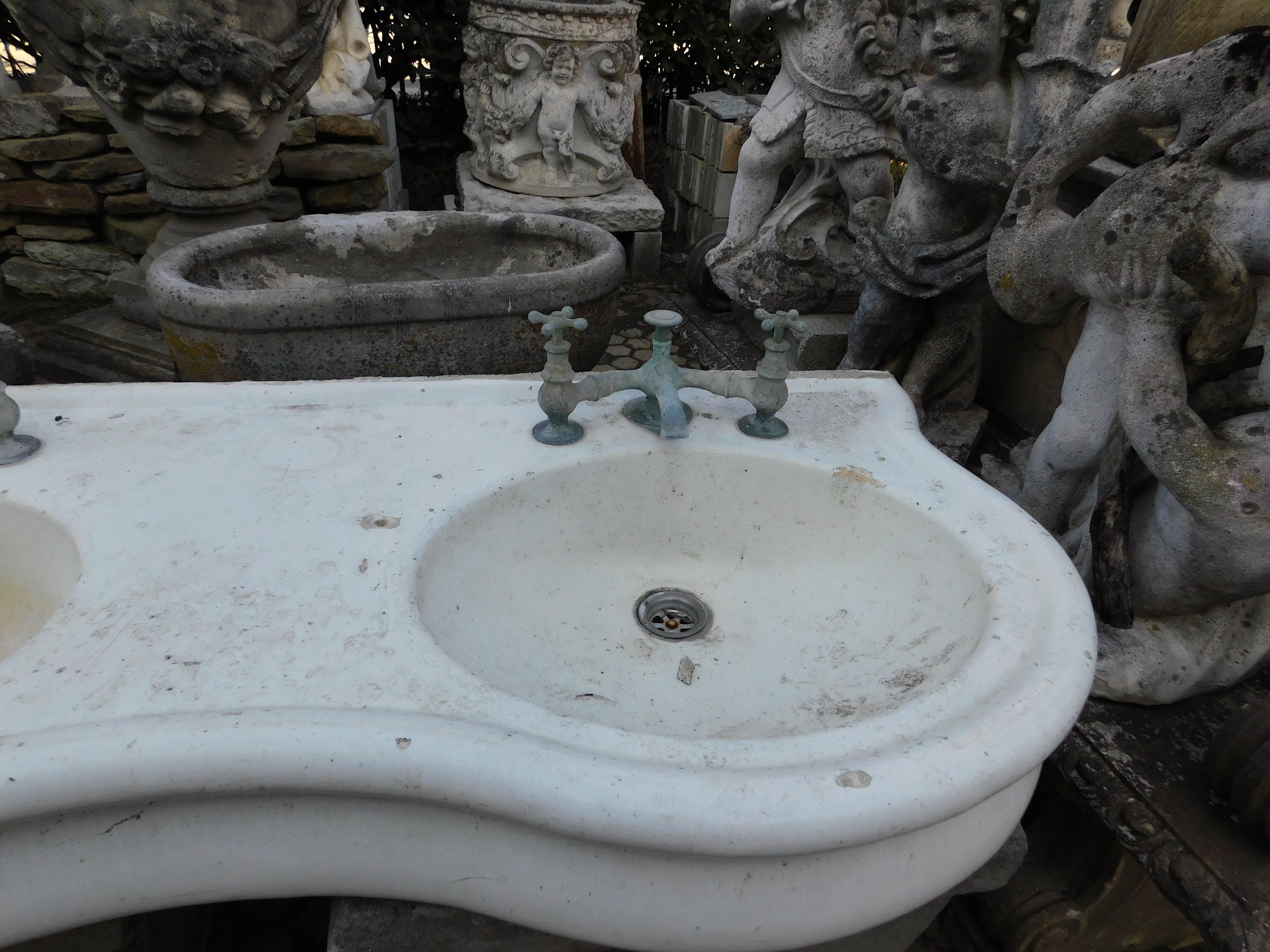 Vasca da bagno con lavabo, doppio lavabo in ceramica smaltata bianca, Italia in vendita 1