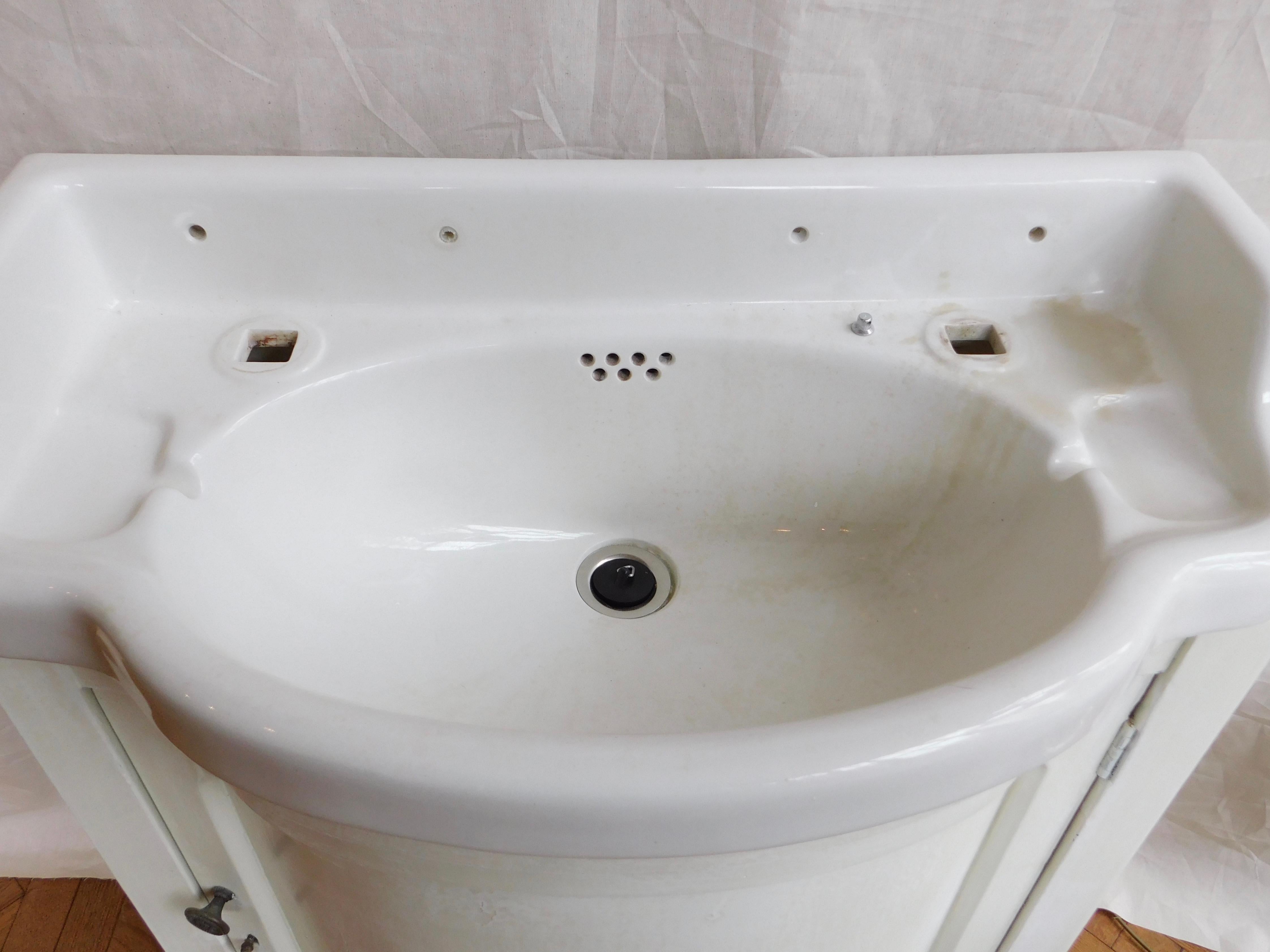 Sink Vanity with Alfred Johnson White Ironstone Sink In Good Condition In Antwerp, BE