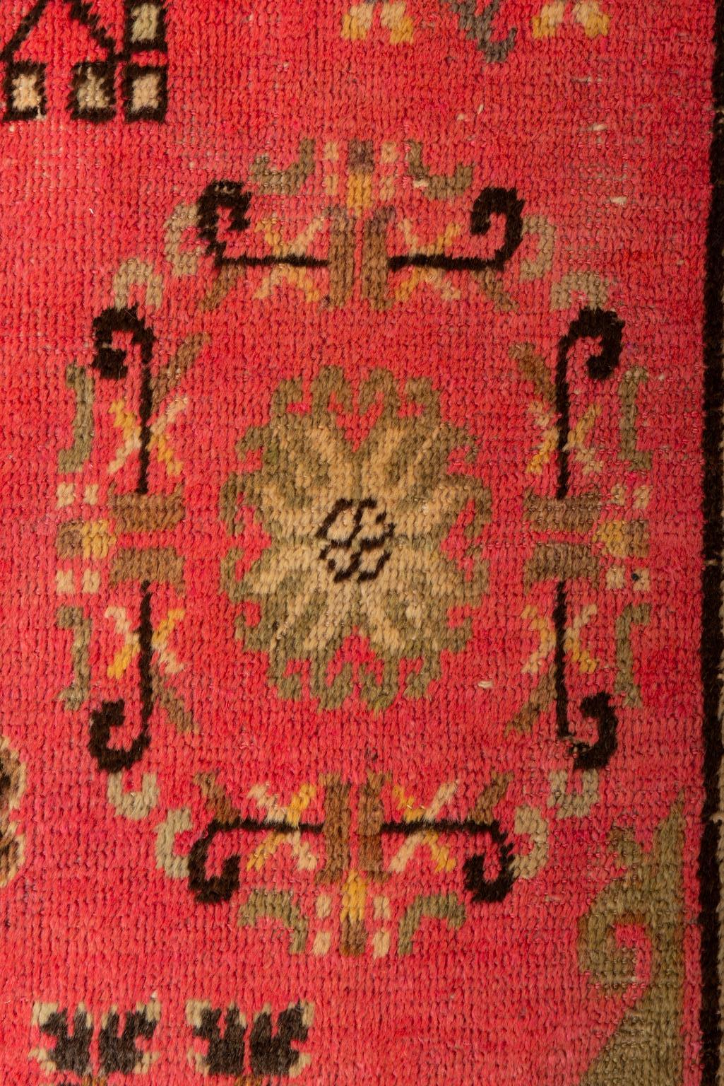 Sinkiang or Samarkanda Vintage Carpet For Sale 2