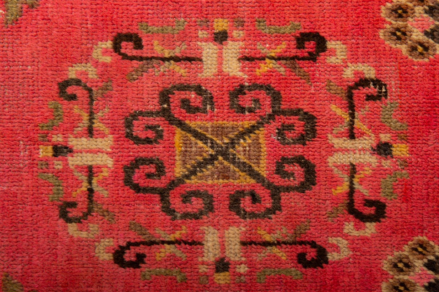 Sinkiang or Samarkanda Vintage Carpet For Sale 3