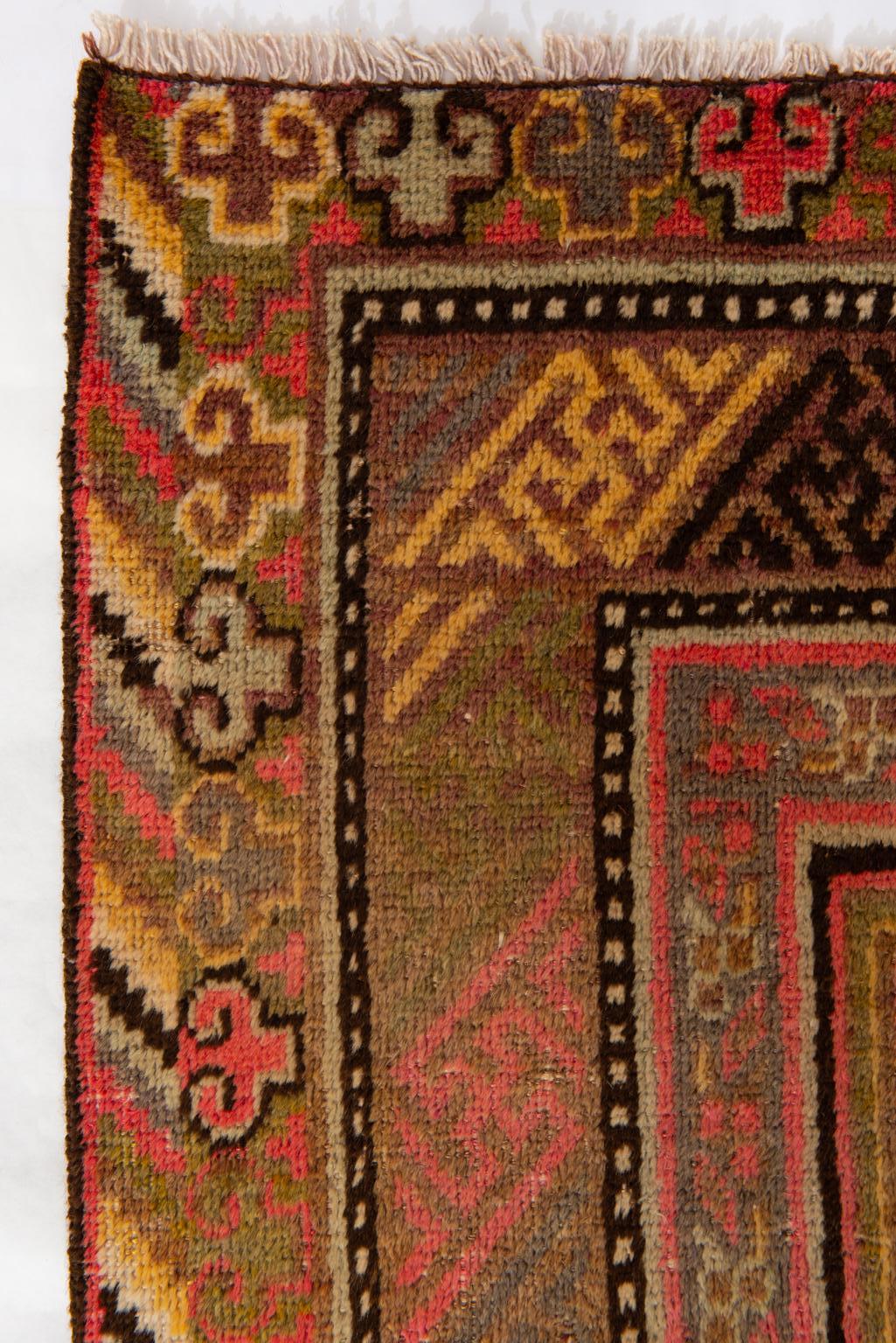 Sinkiang or Samarkanda Vintage Carpet For Sale 6
