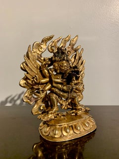 Hayagriva de bronce dorado sinotibetano con su consorte Vajravarahi, hacia 1800, Tíbet