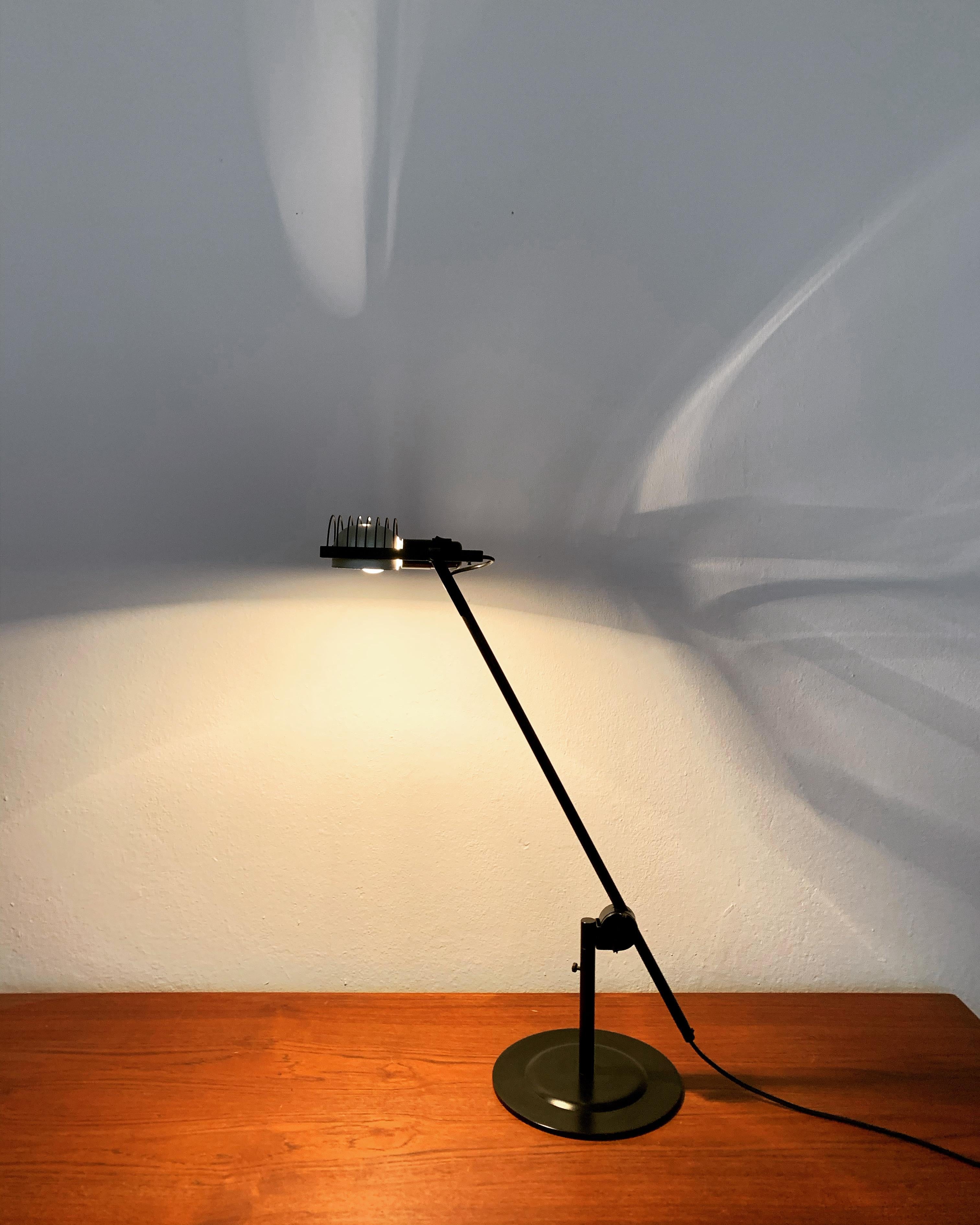 Sintesi Desk Lamp by Ernesto Gismondi for Artemide For Sale 1