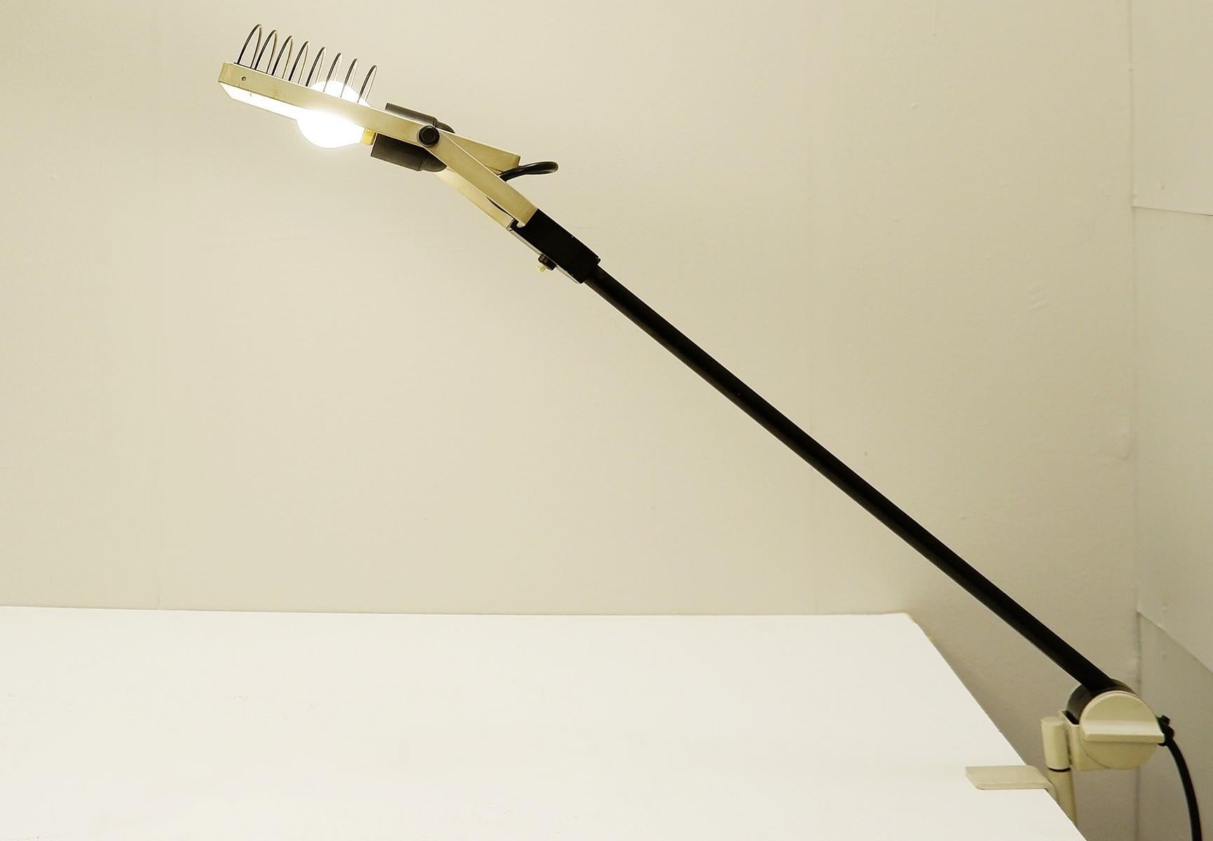 'Sintesi Morsetto' table lamp by Ernesto Gismondi for Artemide, 1970s.