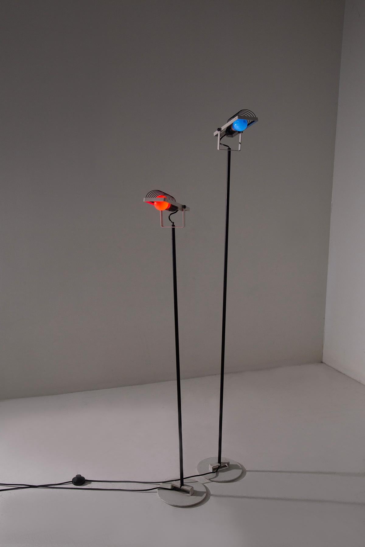 Sintesi Pair floor lamp by Ernesto Gismondi for Artemide In condizioni buone in vendita a Milano, IT