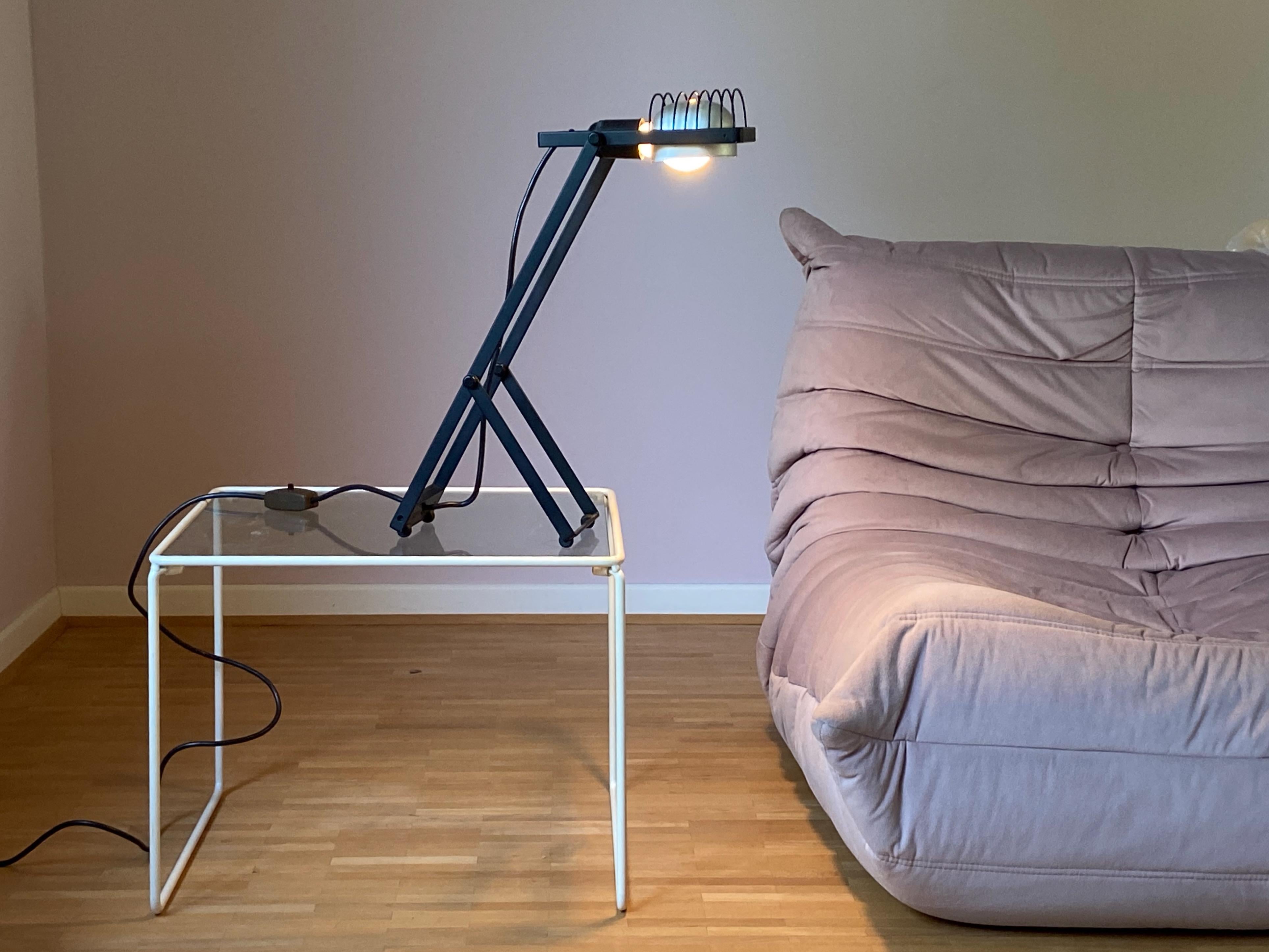 Sintesi Table Lamp Design by Ernesto Gismondi for Artemide 1970s For Sale 2