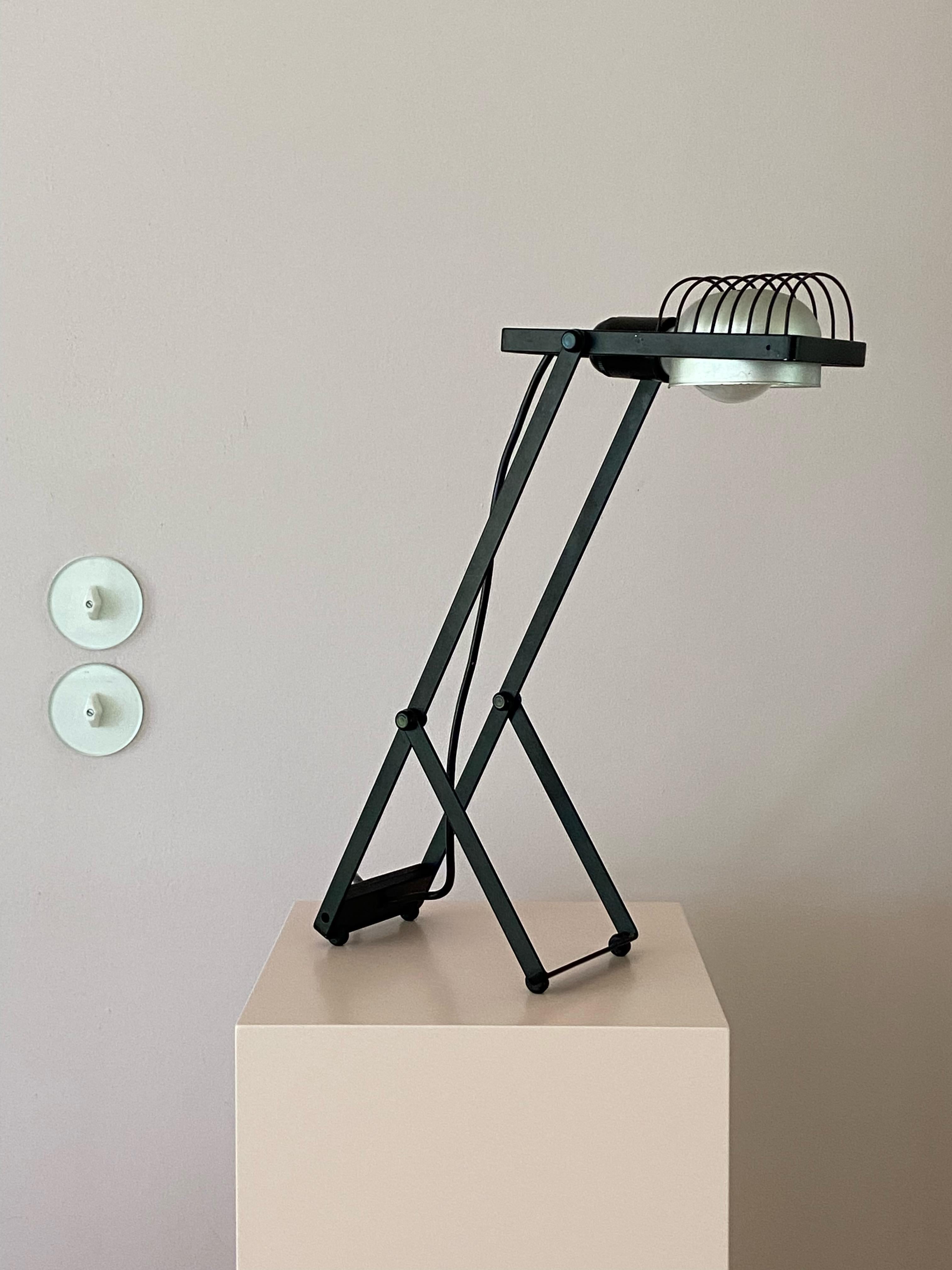 Painted Sintesi Table Lamp Design by Ernesto Gismondi for Artemide 1970s For Sale