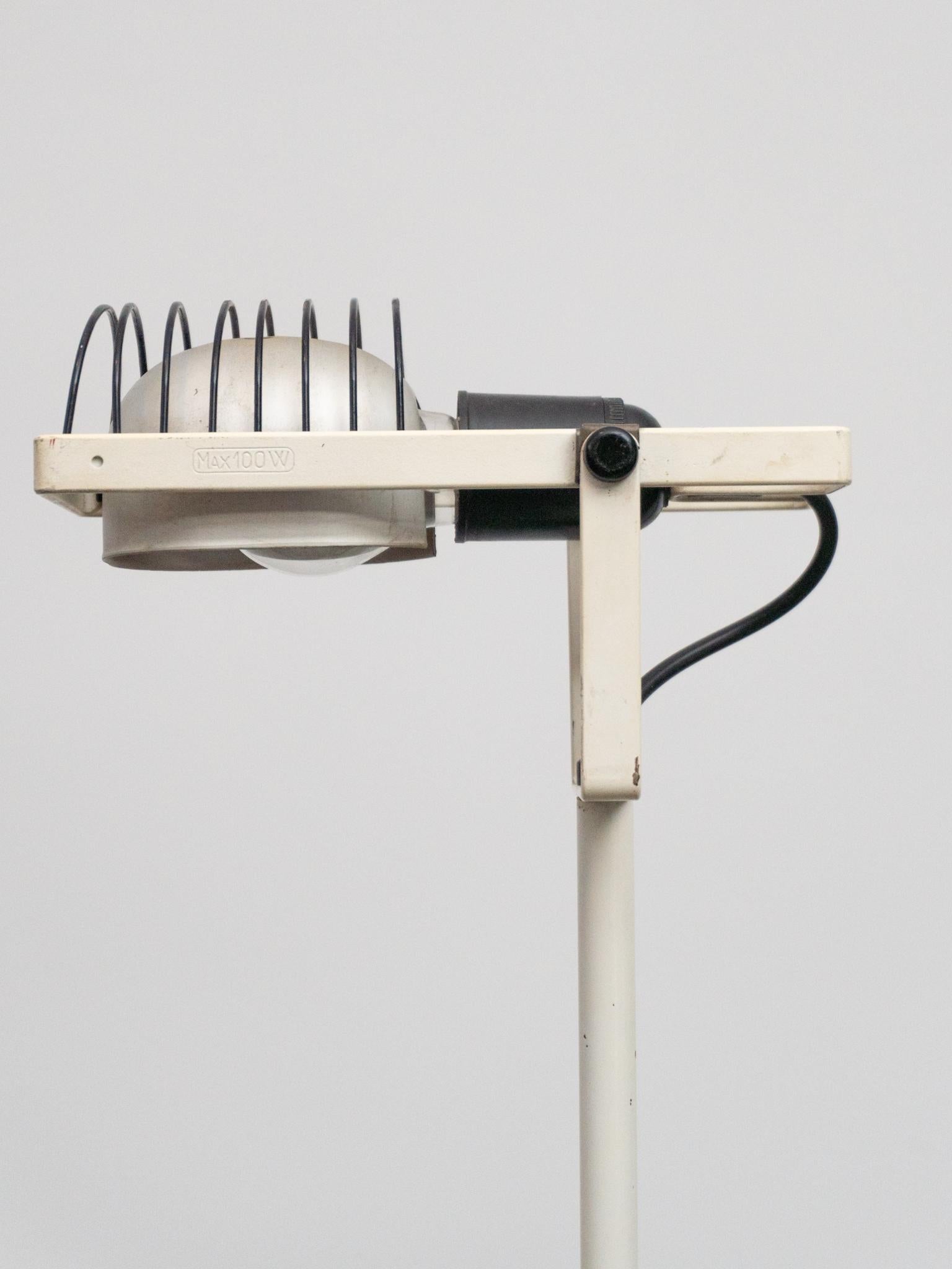 Mid-Century Modern Sintesi Terra Articulated Floor Lamp Designed by Ernesto Gismondi for Artemide For Sale