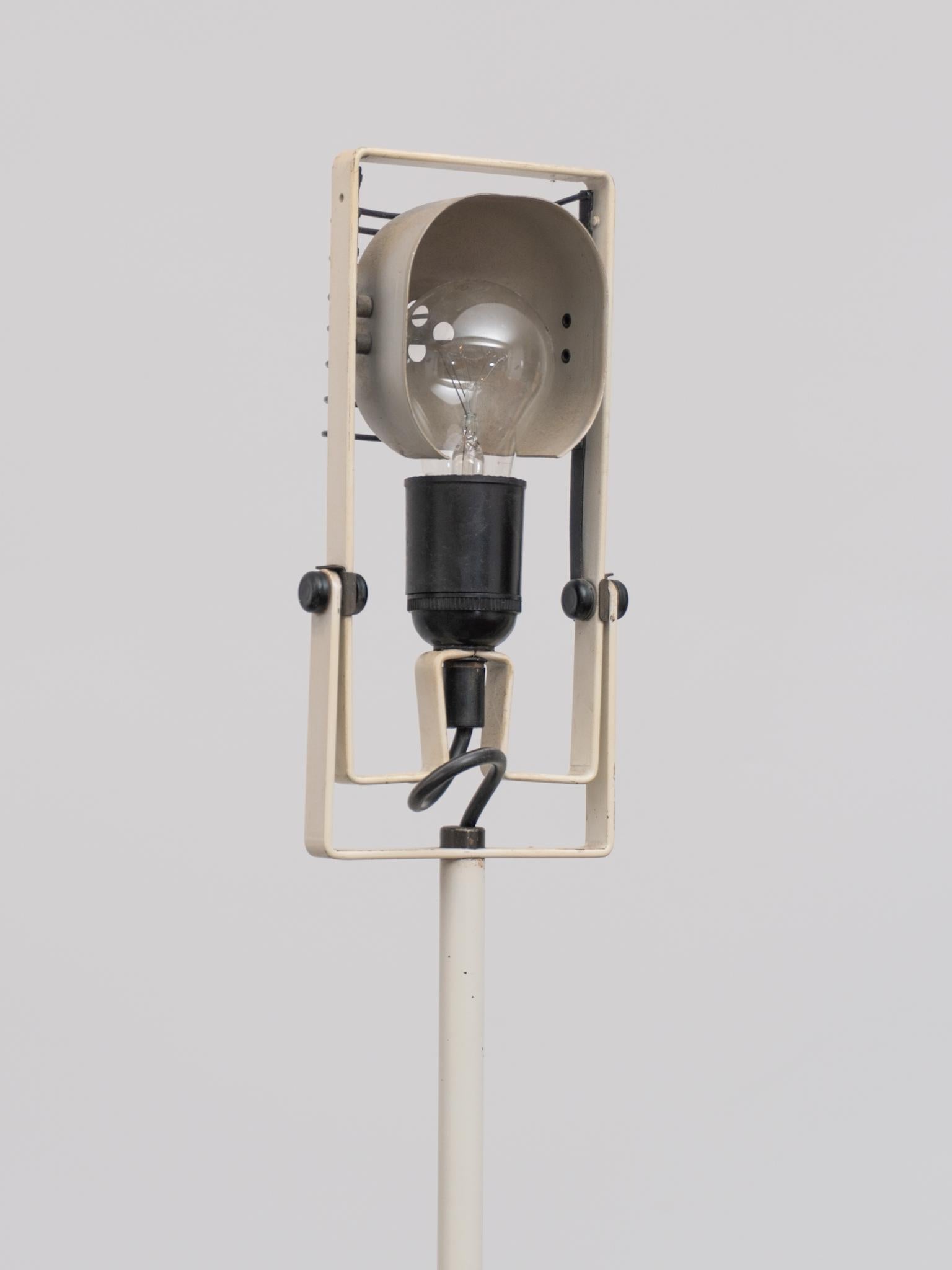 Italian Sintesi Terra Articulated Floor Lamp Designed by Ernesto Gismondi for Artemide For Sale