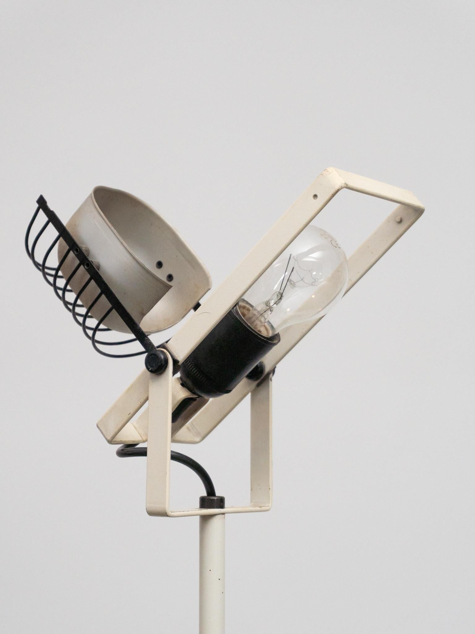 Sintesi Terra Articulated Floor Lamp Designed by Ernesto Gismondi for Artemide For Sale 1