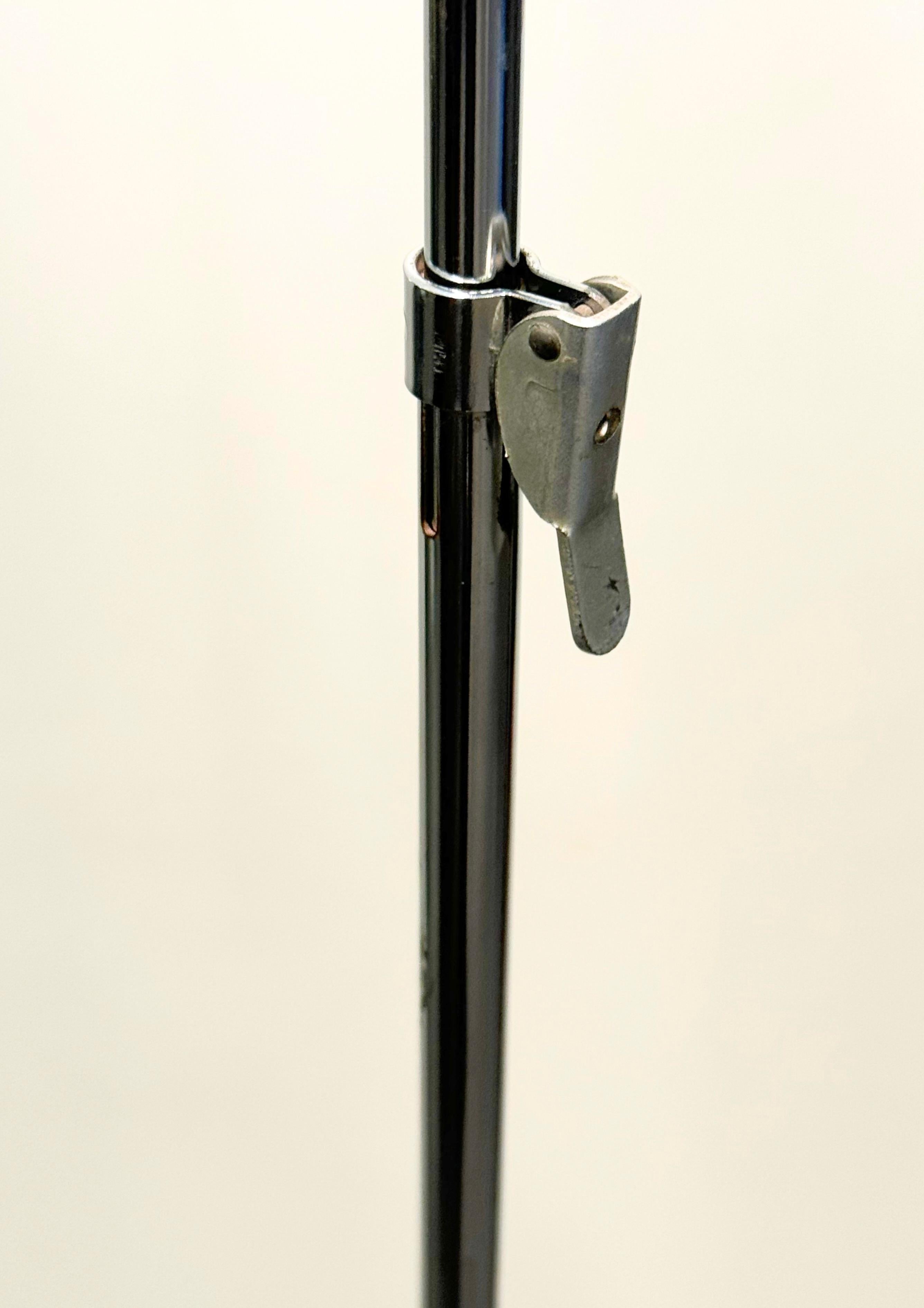 Sintesi Terra by Ernesto Gismondi for Artemide Extendable Tripod Base Floor Lamp 4