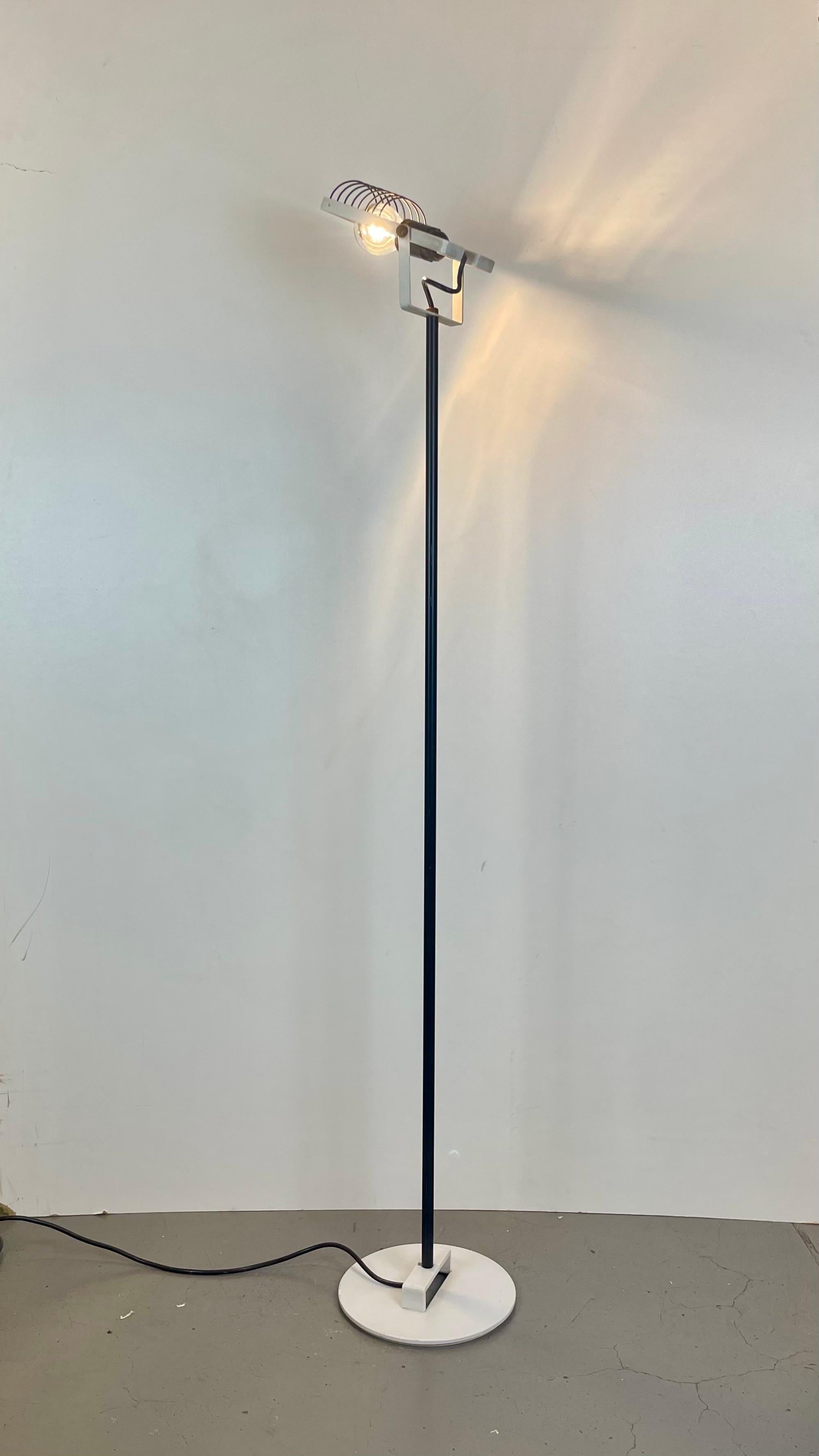 Lámpara de pie Sintesi Terra de Ernesto Gismondi para Artemide, años 70 en venta 2