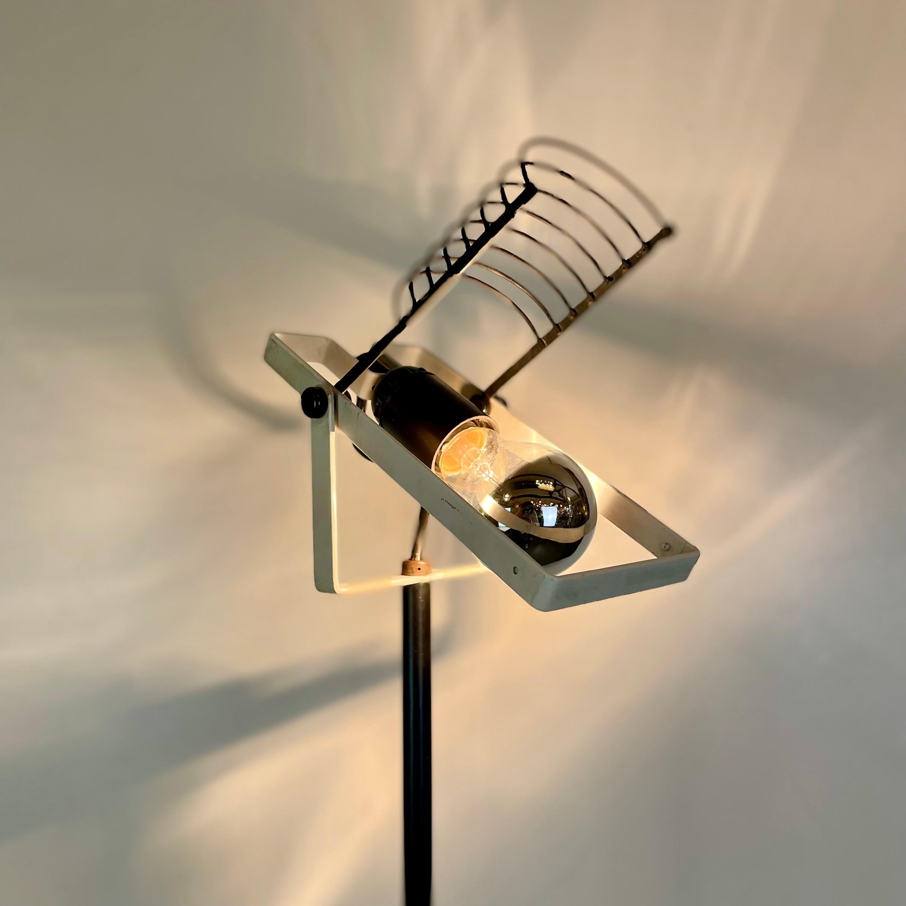 Lámpara de pie Sintesi Terra de Ernesto Gismondi para Artemide, años 70 en venta 4