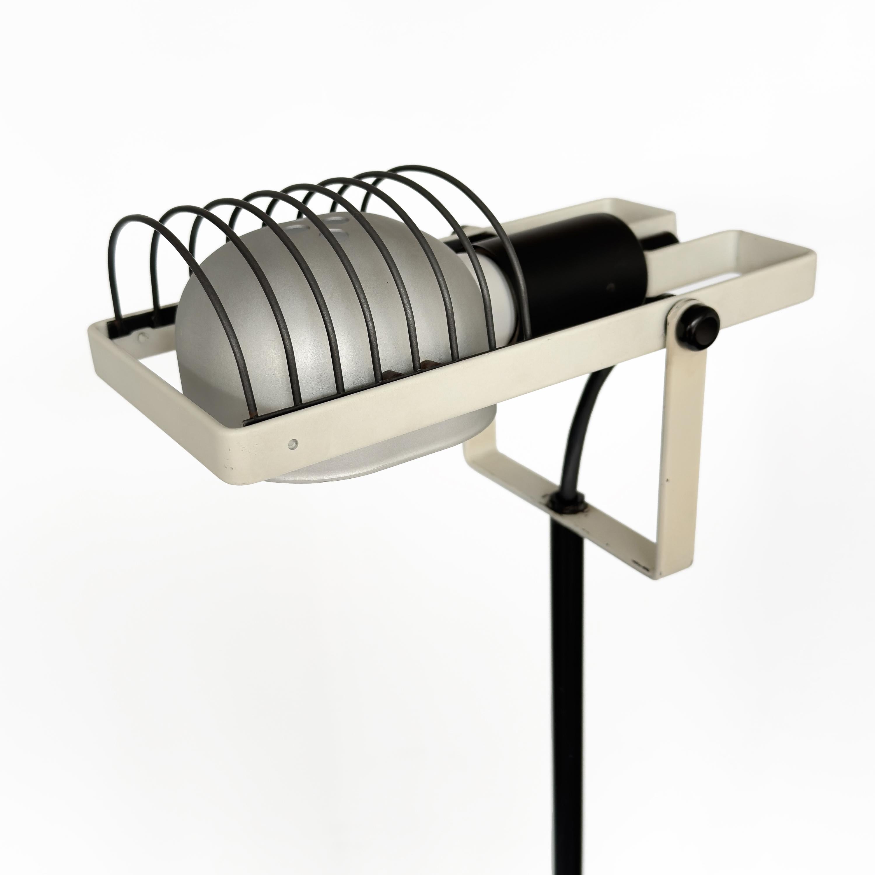 Sintesi Terra-Stehlampe von Ernesto Gismondi für Artemide (Metall) im Angebot