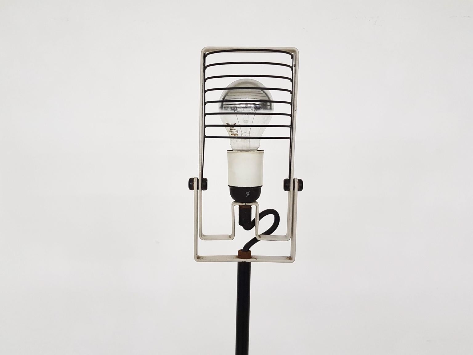 Mid-Century Modern Sintesi Terra Minimalist Floor Lamp by Ernesto Gismondi for Artemide, 1975 Italy