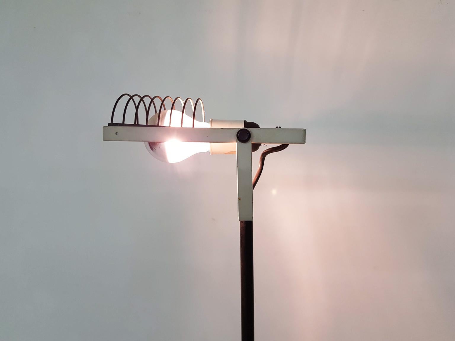 Italian Sintesi Terra Minimalist Floor Lamp by Ernesto Gismondi for Artemide, 1975 Italy