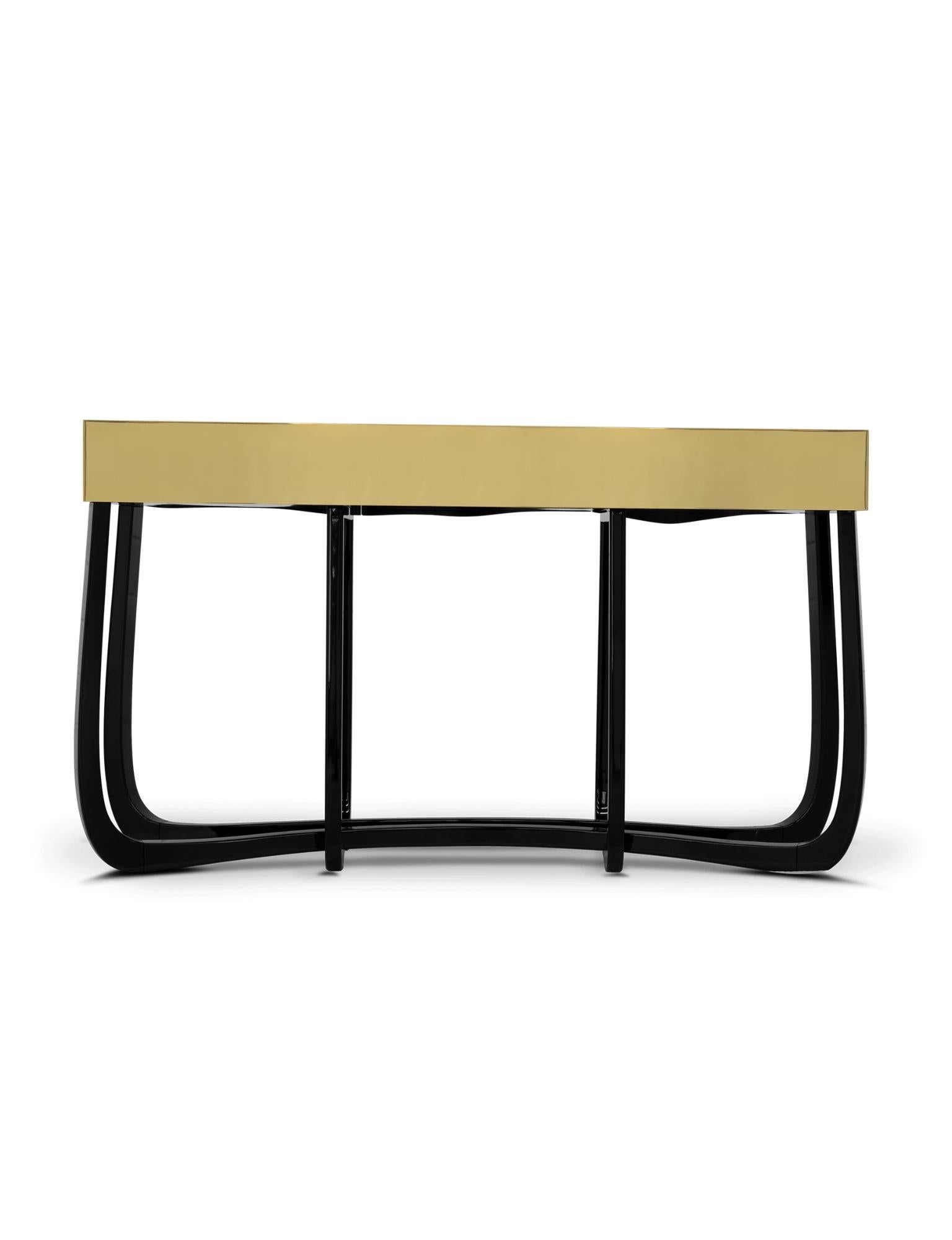 Boca do Lobo is an exclusive design furniture company that transcends the fusion of traditional and contemporary design. With Sinuous Patina Console you will successfully create a luxurious environment. Sinuous lines draw the elegant character of