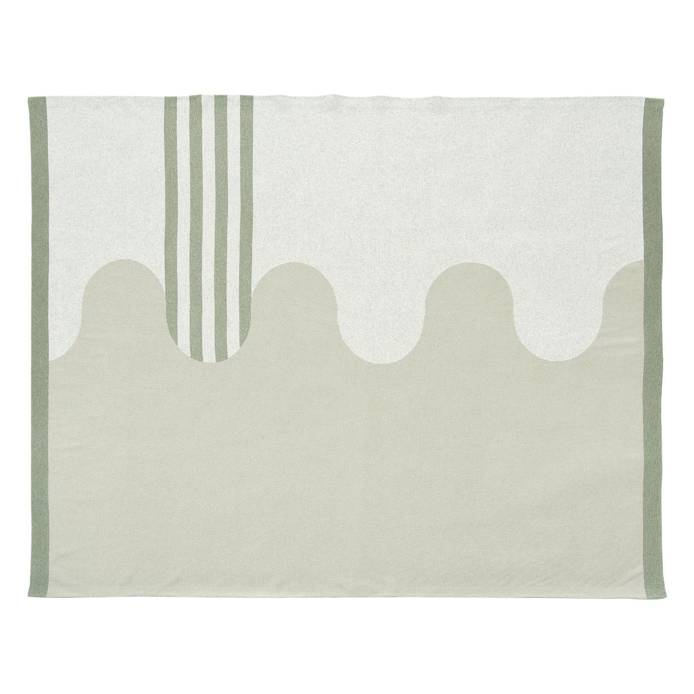 Sinuous Line Gray Blanket