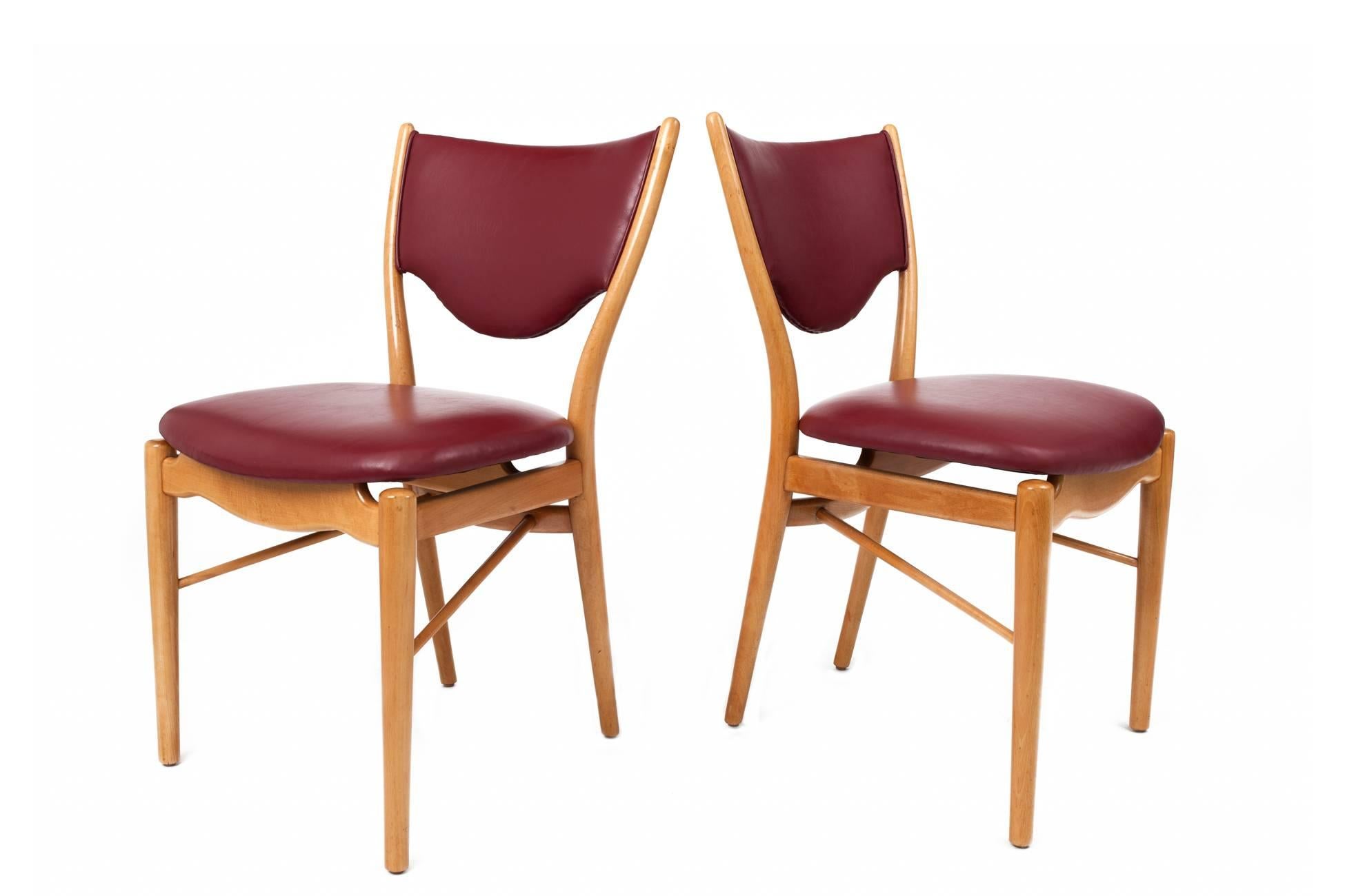 Danish Finn Juhl Sinuous Set of Six Red Dining Chairs in Beech & Leather, Denmark 1950s