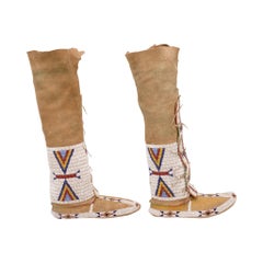 Mocassini alti con perline Sioux e leggings