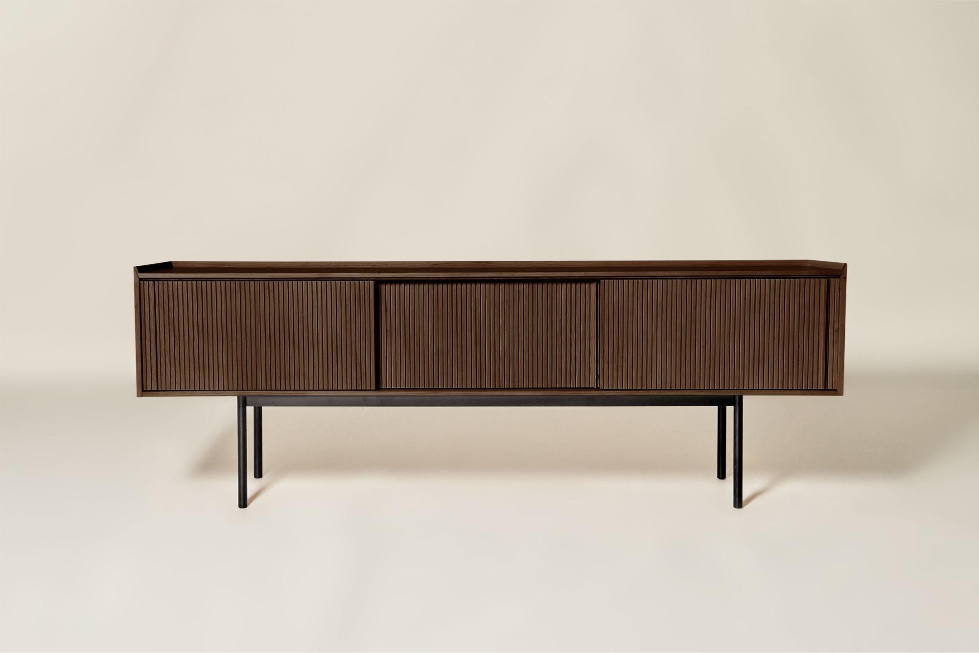 Sipario Solid Wood Sideboard, Ash in Brown Finish, 3 Doors, Contemporary In New Condition For Sale In Cadeglioppi de Oppeano, VR