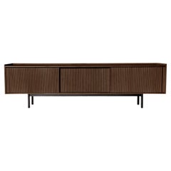 Sipario Sideboard aus Massivholz, Esche in brauner Oberfläche, 3 Türen, zeitgenössisch