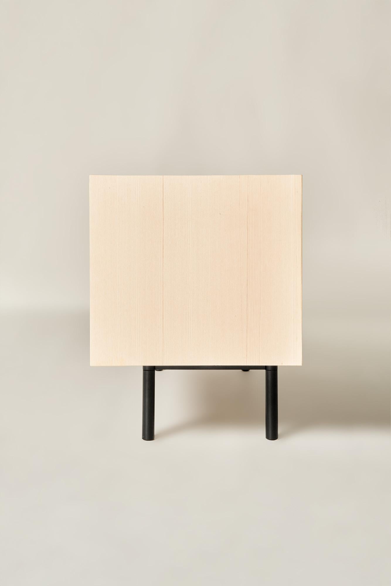 Sipario Sideboard aus Massivholz, Esche in natürlicher Oberfläche, 2 Türen, zeitgenössisch im Angebot 4