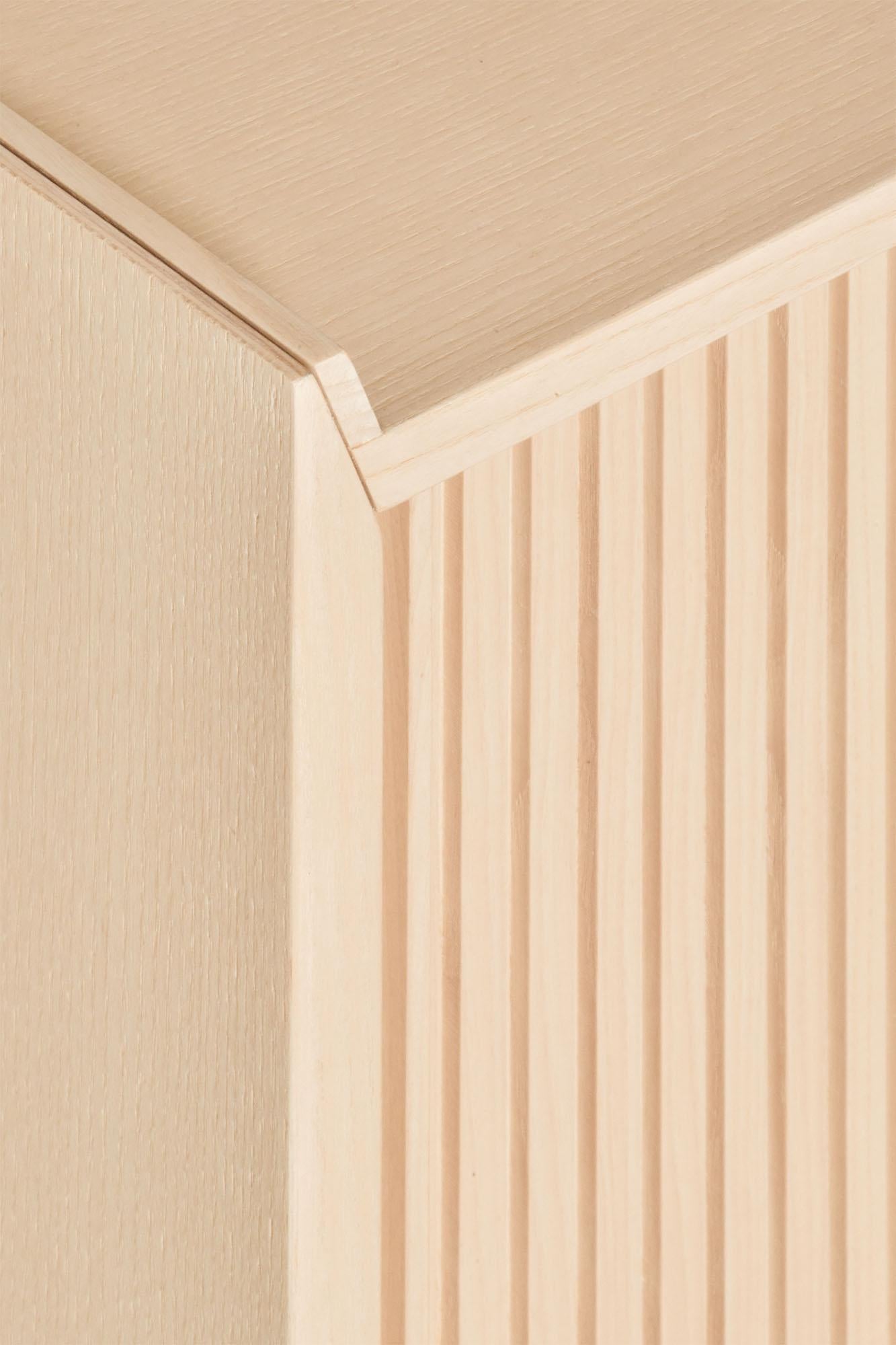 Sipario Sideboard aus Massivholz, Esche in natürlicher Oberfläche, 2 Türen, zeitgenössisch im Angebot 7