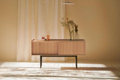 Sipario Sideboard aus Massivholz, Esche in natürlicher Oberfläche, 2 Türen, zeitgenössisch