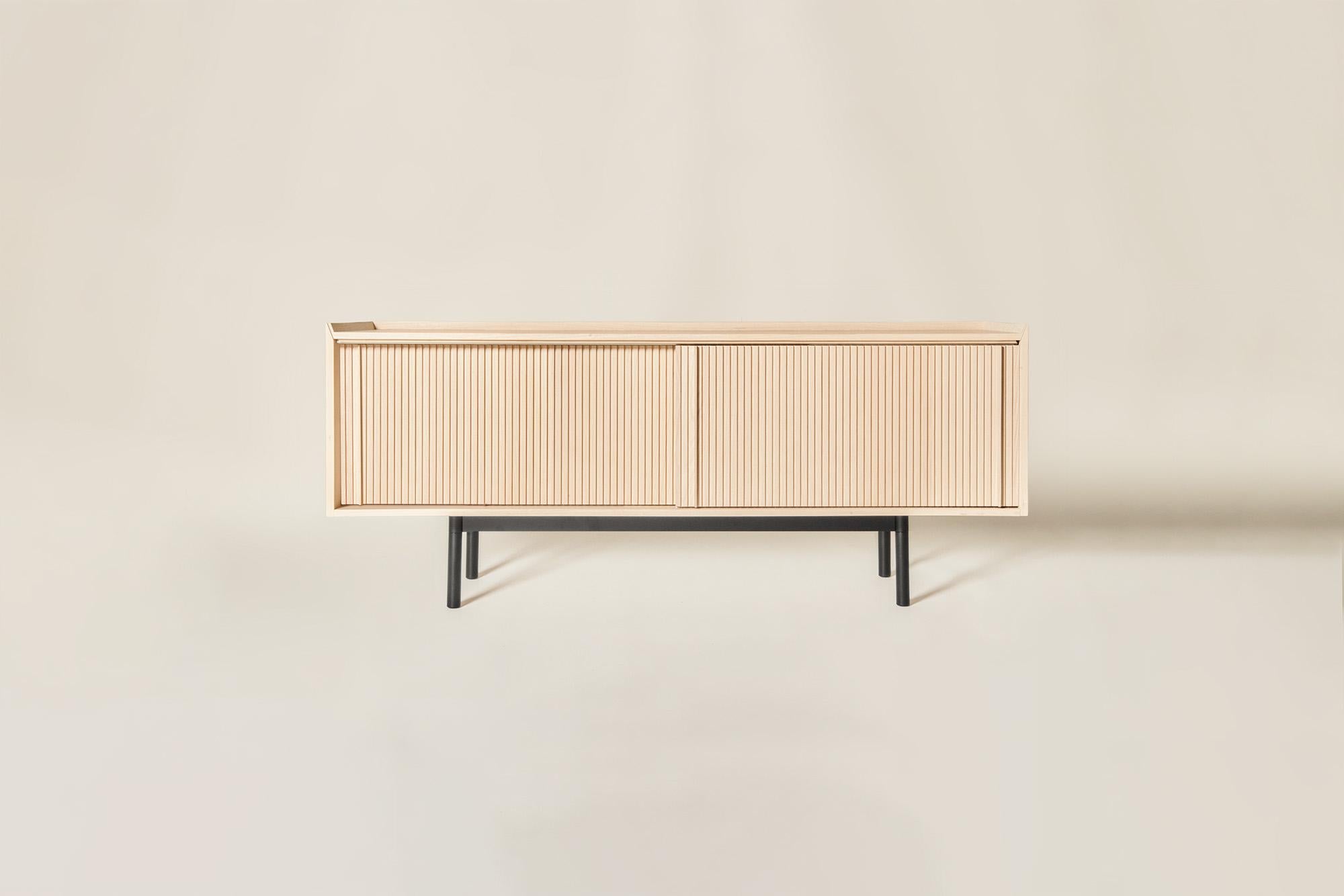 Sipario Sideboard aus Massivholz, Esche in natürlicher Oberfläche, 2 Türen, zeitgenössisch im Angebot 1