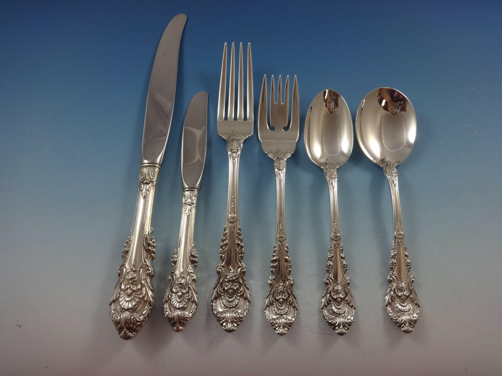 A mood of grandeur is captured in this English Renaissance style pattern interpreted from the designs of architect Sir Christopher Wren. Earth's bounties are depicted through grape clusters on the knife, fruits on the fork and a rose on the