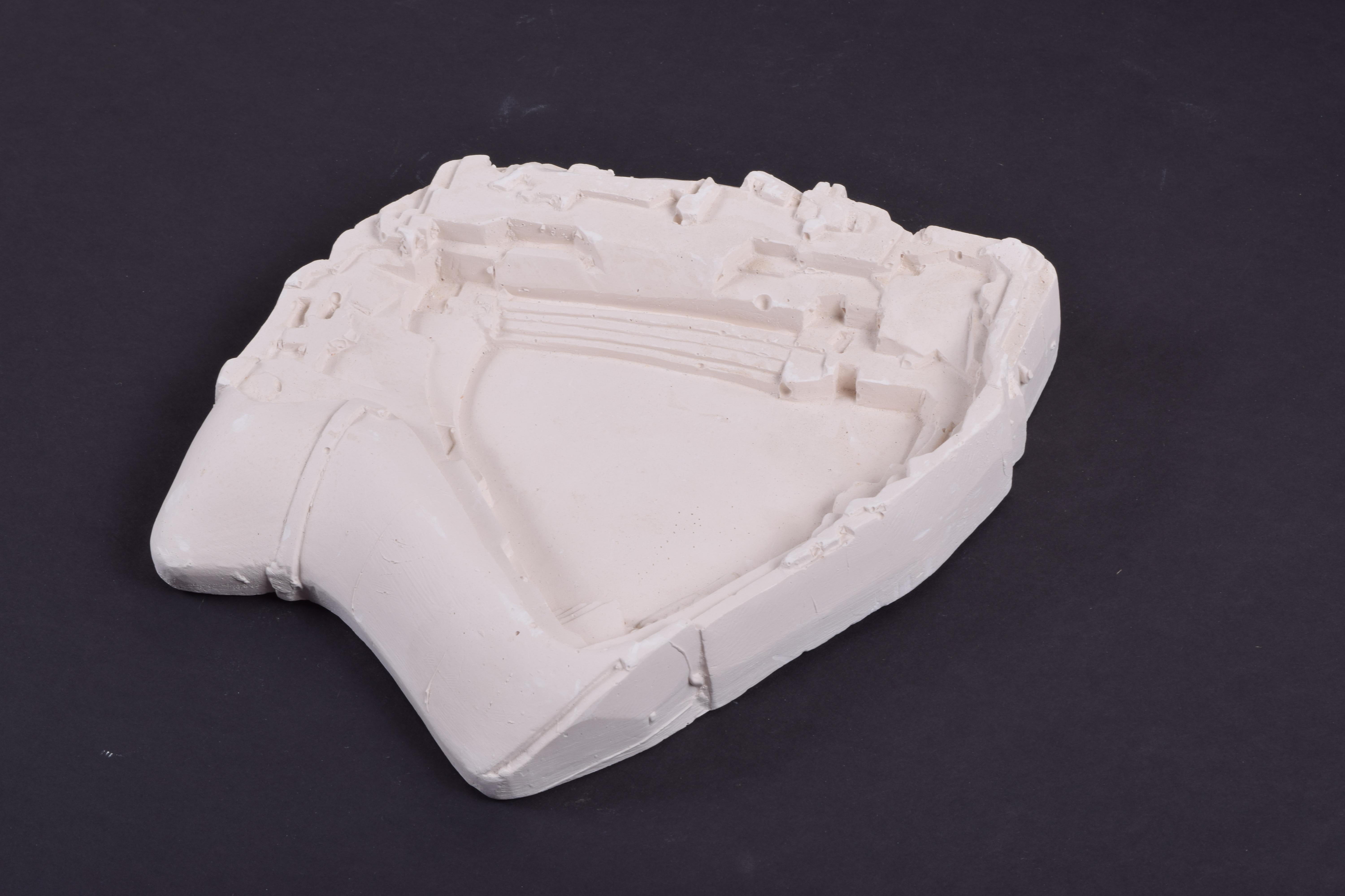 Sir Eduardo Paolozzi Figurative Sculpture - Eduardo Paolozzi: Amphitheatre plaster sculpture