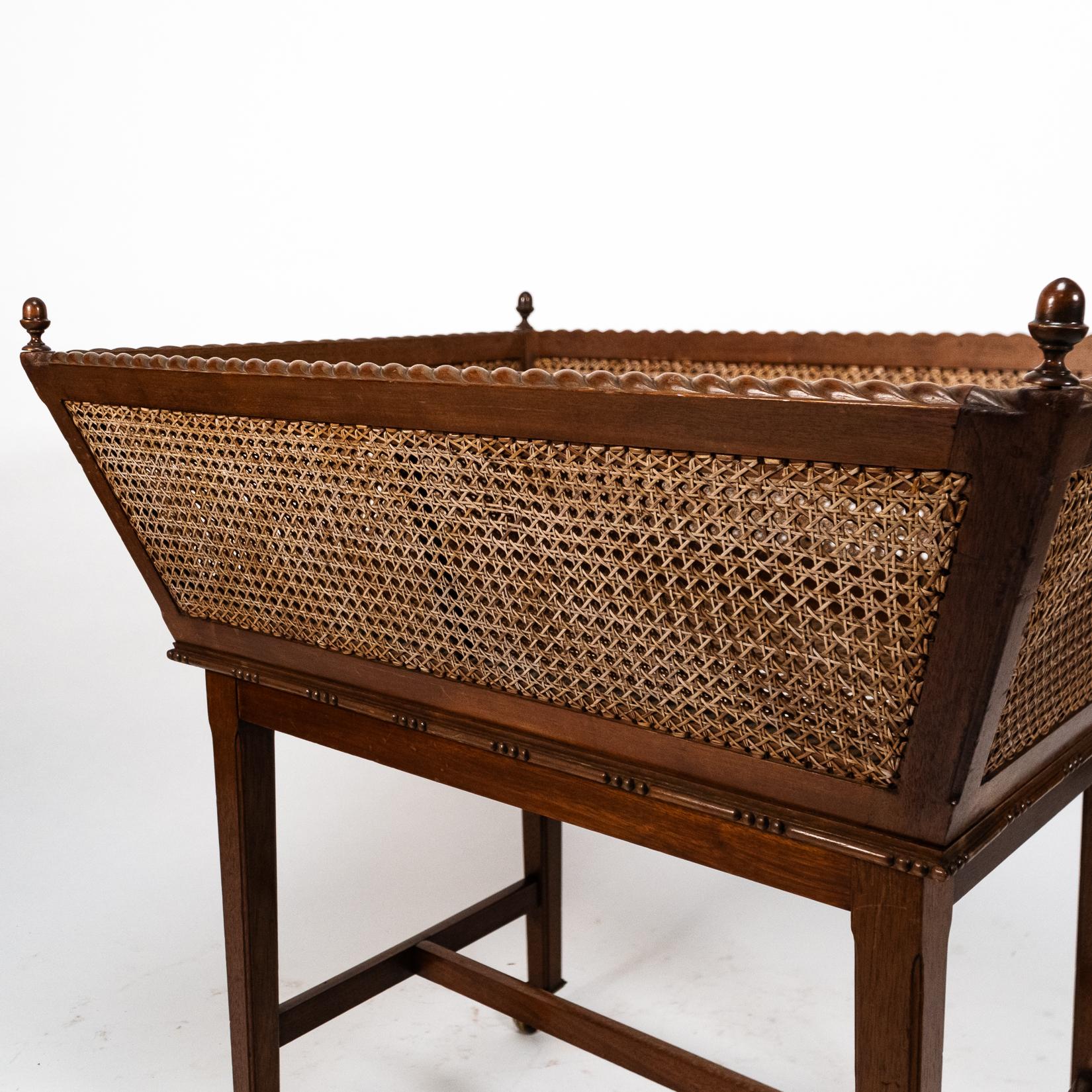 Sir Edwin Landseer Lutyens. A Rare Newspaper Basket with Acorn Finials For Sale 9