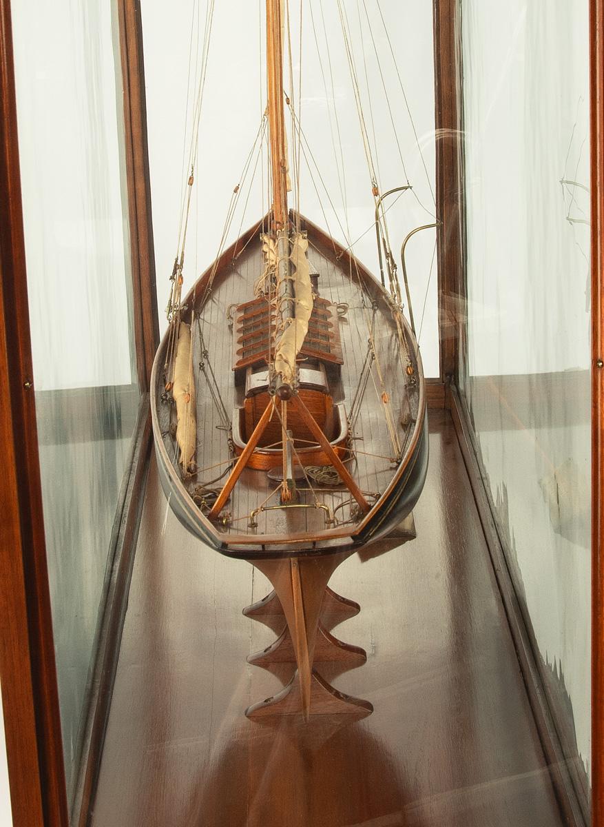 Bois Modèle réduit de Coquette par Sir Harold Clayton, 1899 en vente