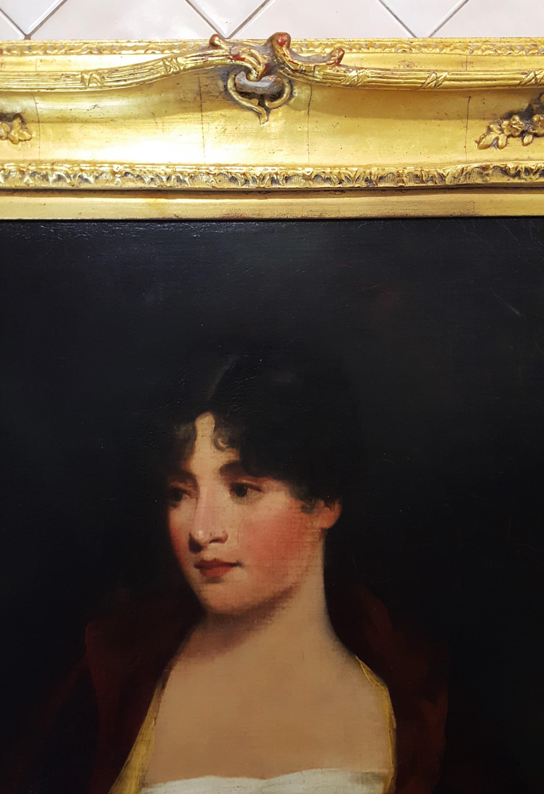 Porträt von Margaritta MacDonald in roter Jacke und weißem Kleid (Halslänge) im Angebot 1