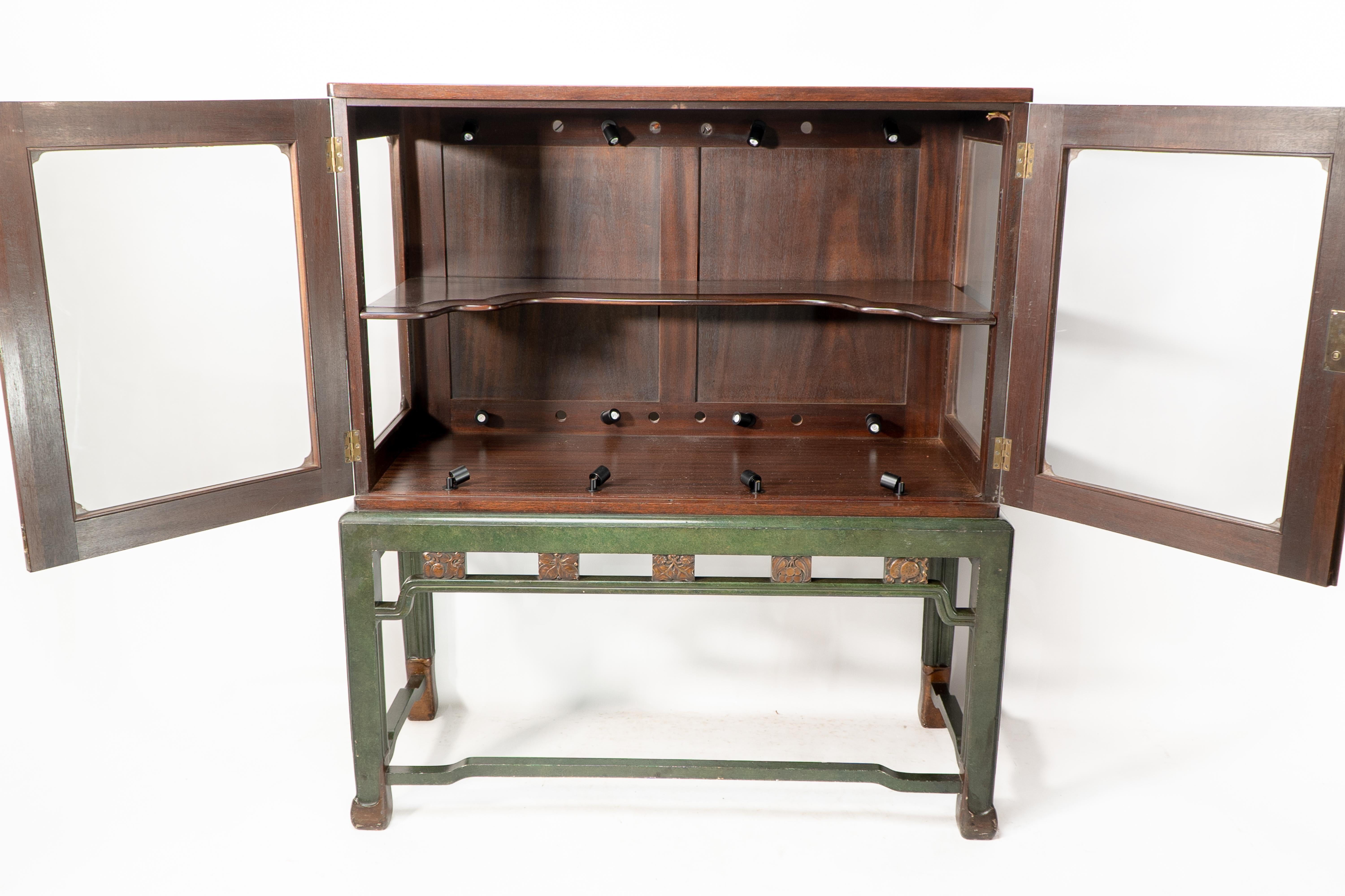 Sir Robert Lorimer attr. Whytock & Reid Edinburgh Anglo-Chinese display cabinet For Sale 4