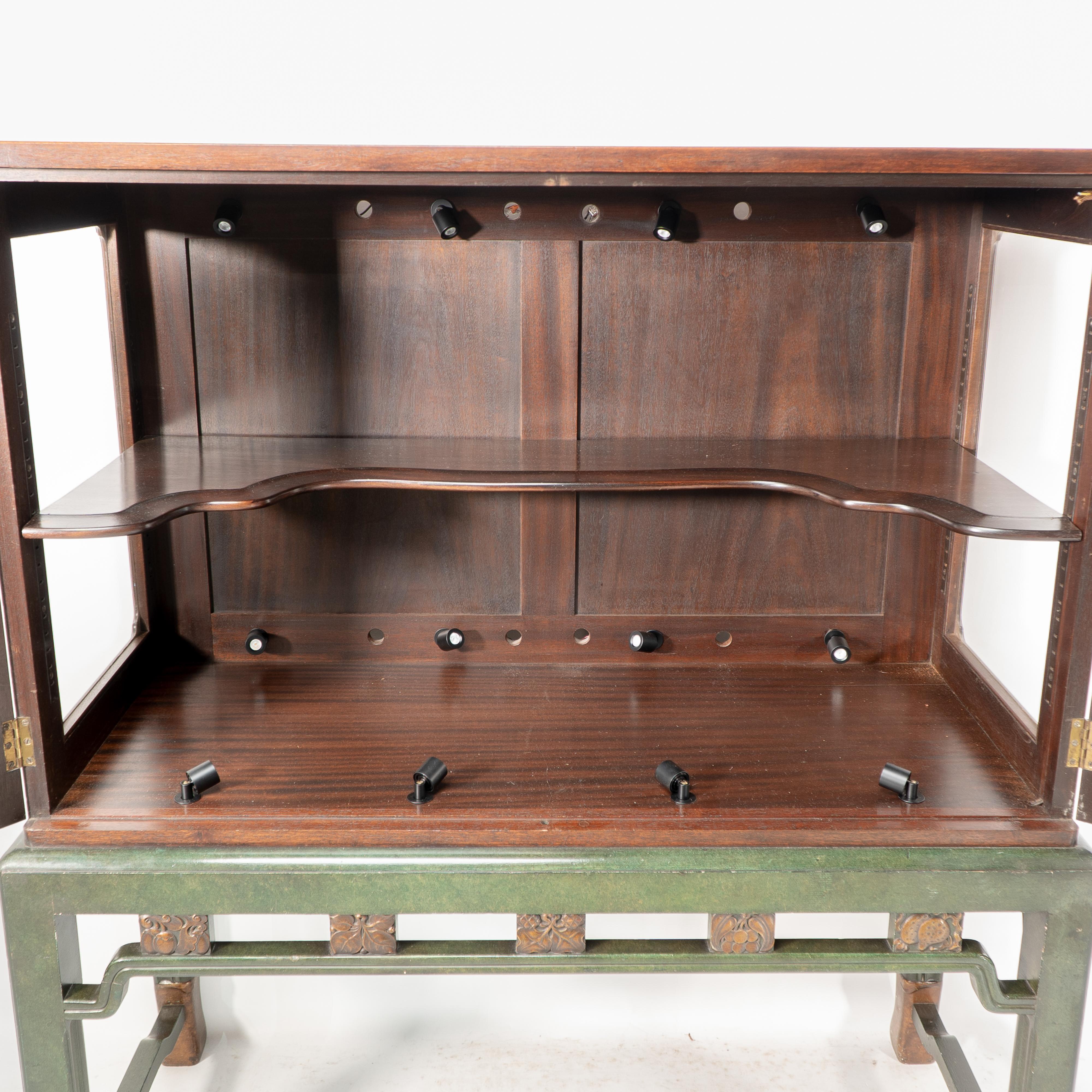 Sir Robert Lorimer attr. Whytock & Reid Edinburgh Anglo-Chinese display cabinet For Sale 5