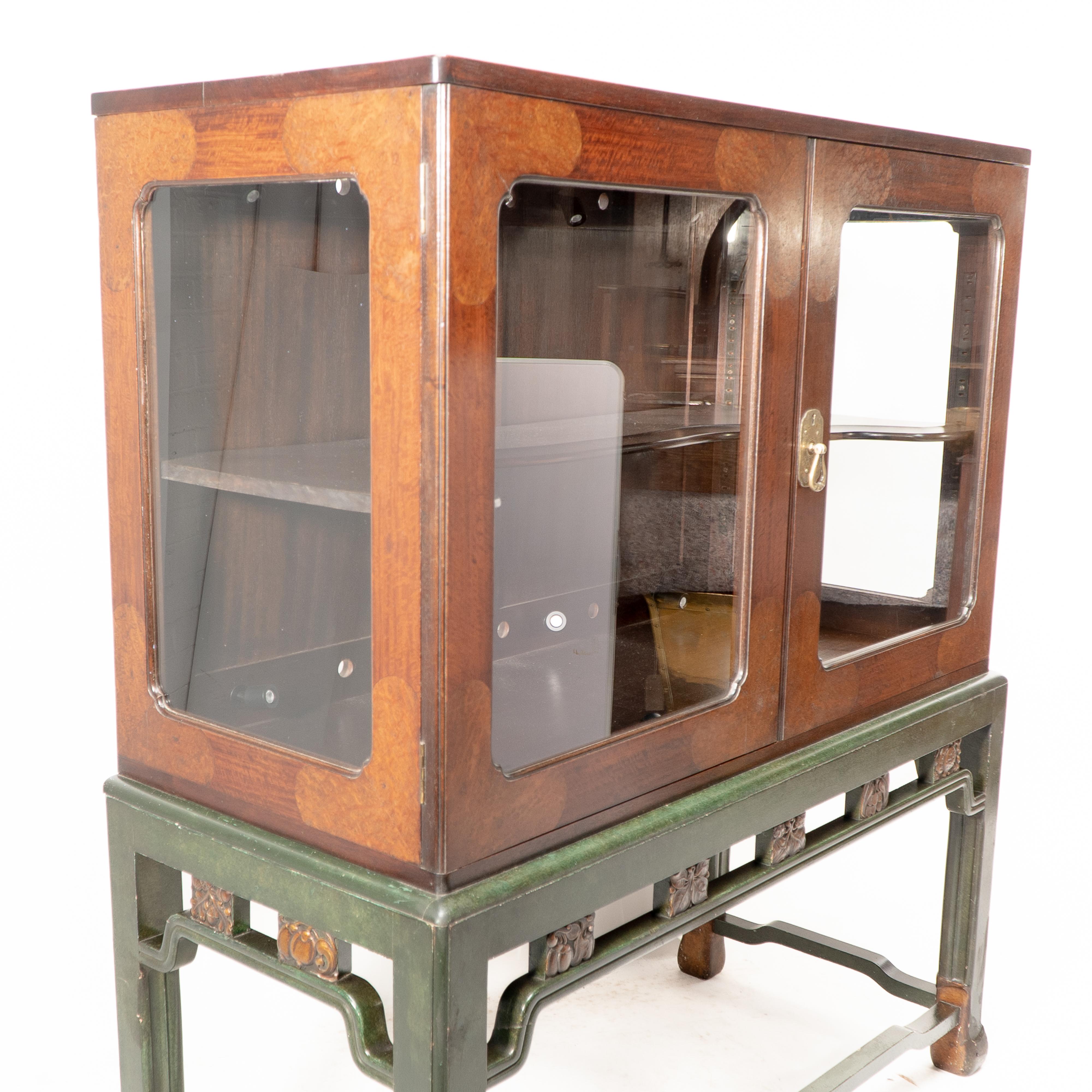 English Sir Robert Lorimer attr. Whytock & Reid Edinburgh Anglo-Chinese display cabinet For Sale