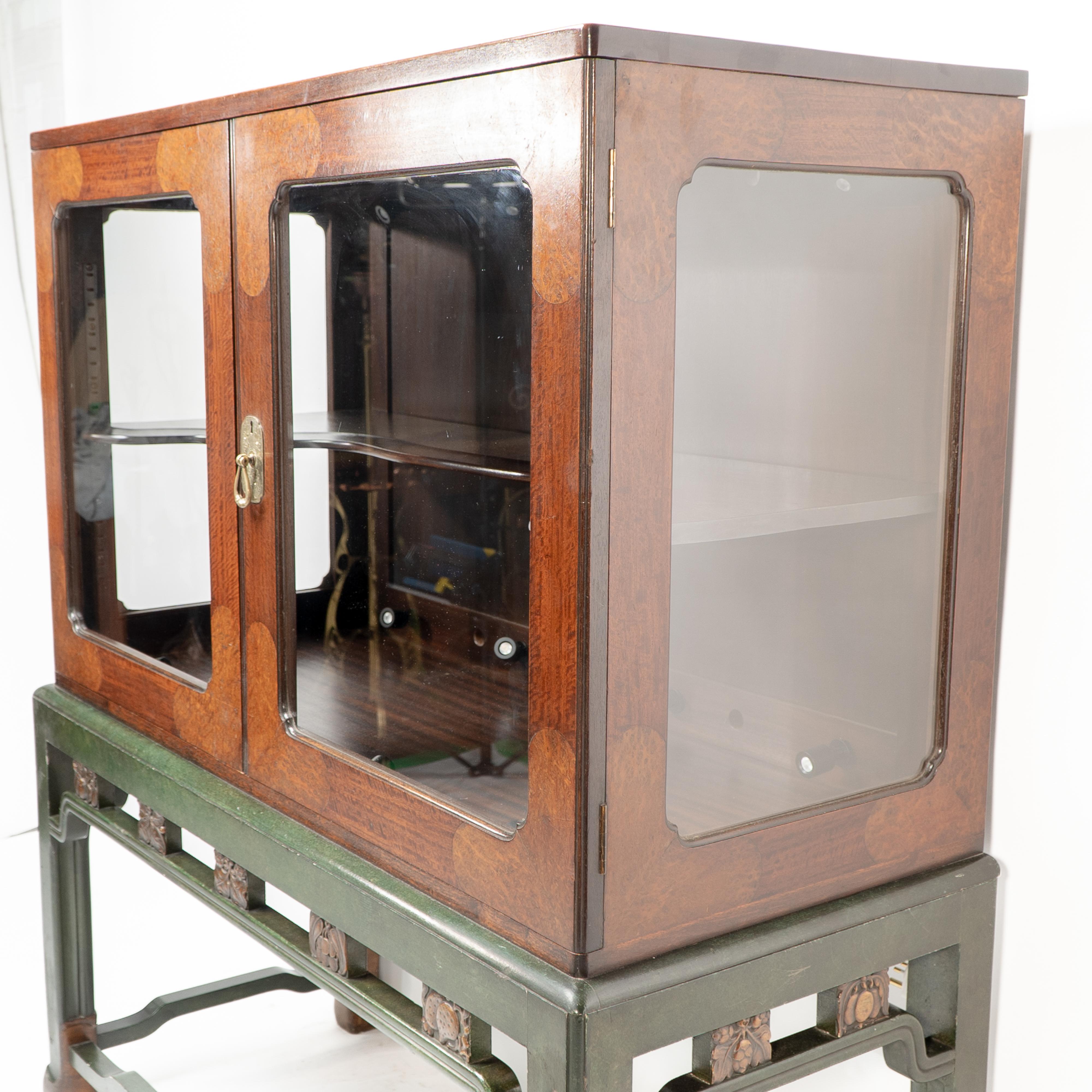 Sir Robert Lorimer attr. Whytock & Reid Edinburgh Anglo-Chinese display cabinet For Sale 2