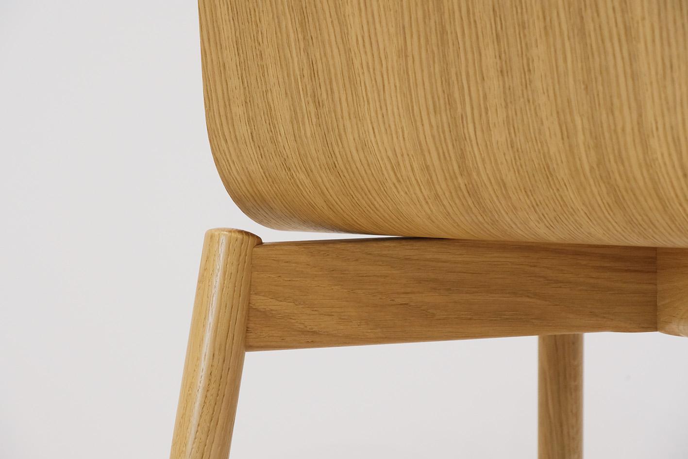 Sirenes stühle mit massivem eichengestell by Jacob Nitz für Bogaerts (Moderne) im Angebot