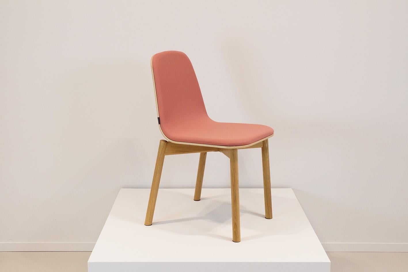 Sirenes stühle mit massivem eichengestell by Jacob Nitz für Bogaerts im Angebot 1